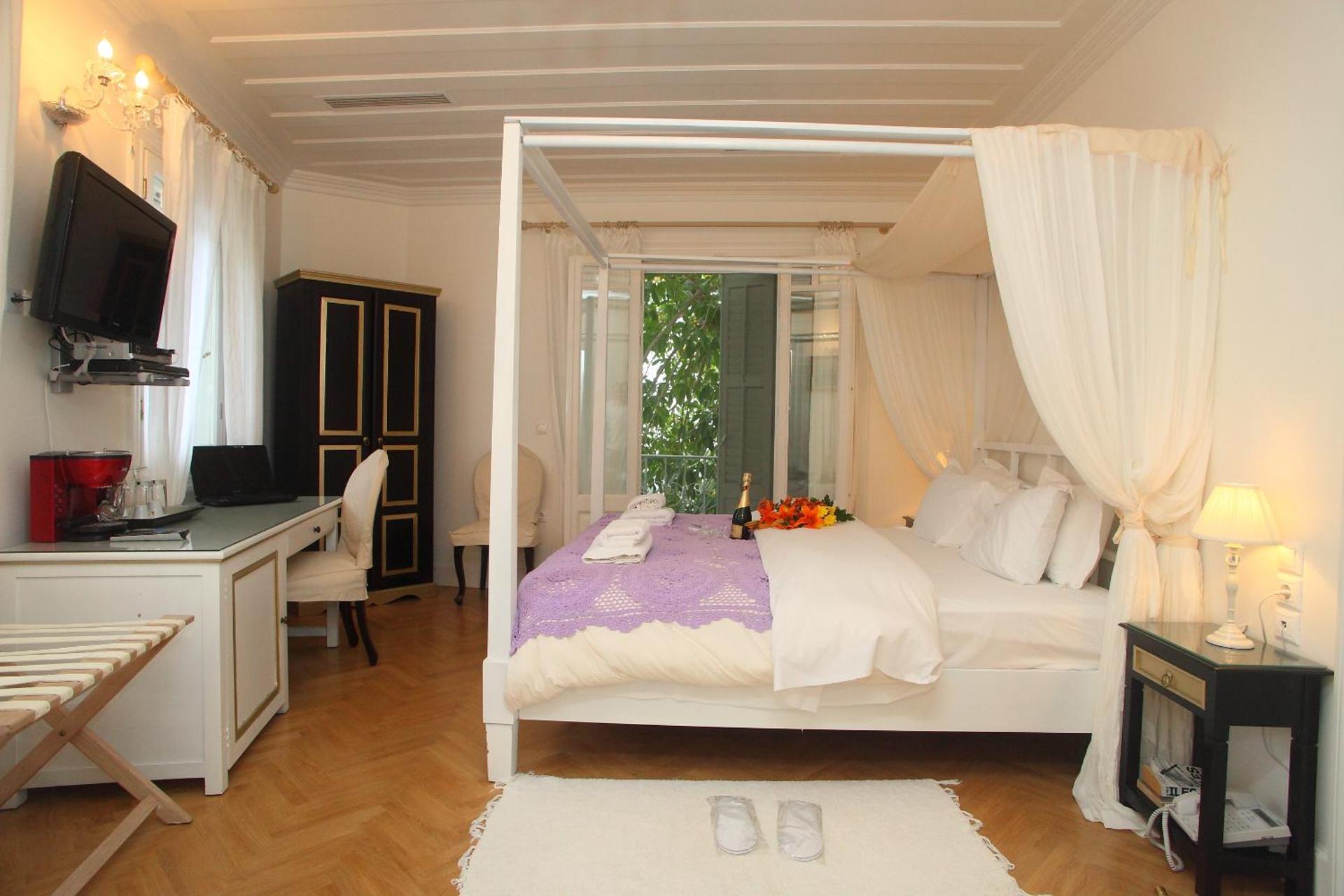 The Aigli - Photo 22