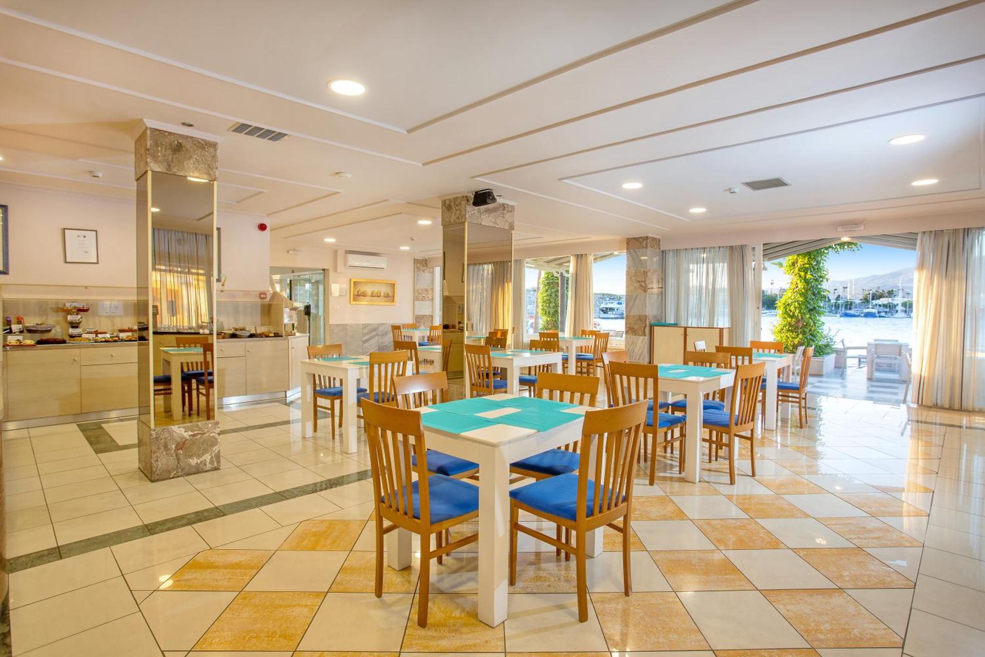 Kosta Palace - Photo 87