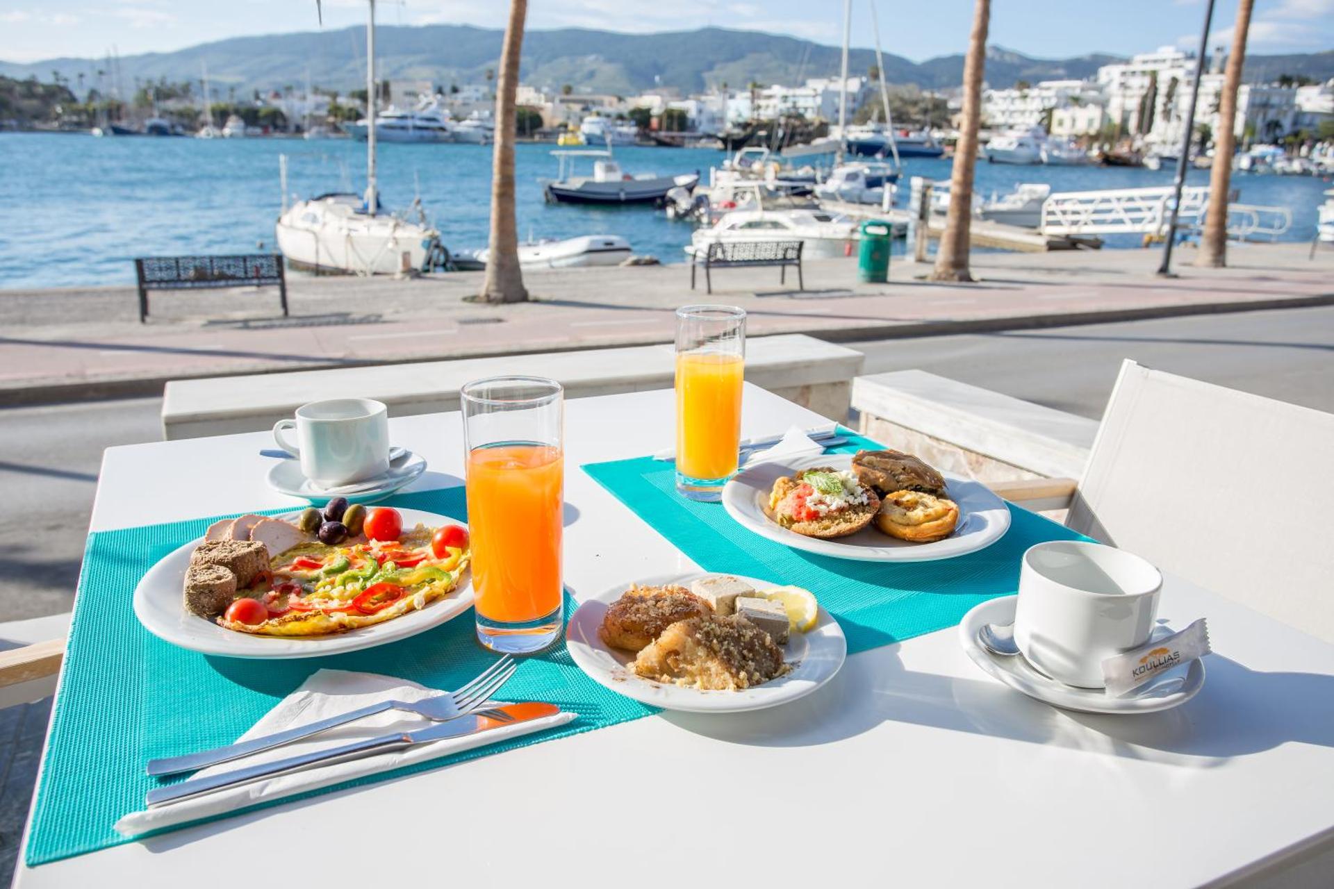 Kosta Palace - Photo 80