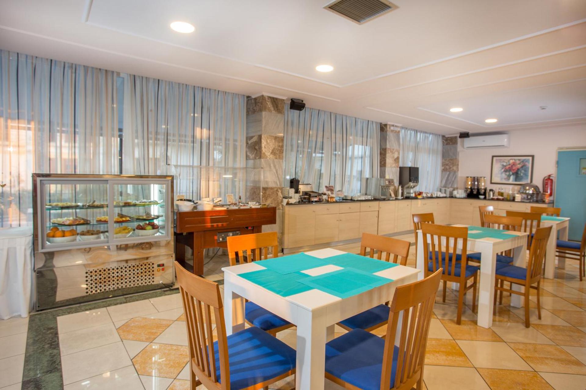 Kosta Palace - Photo 90