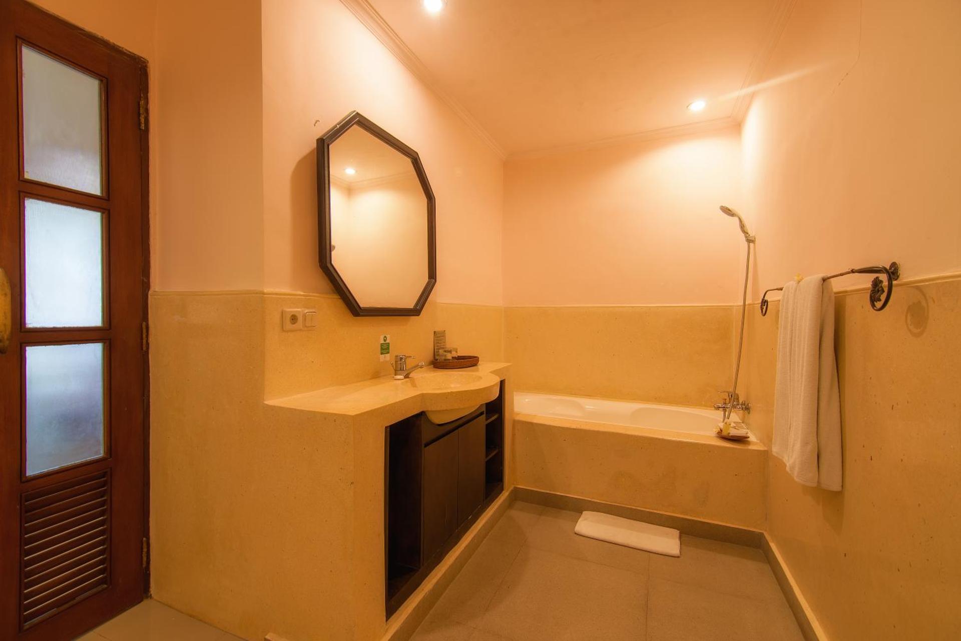 Champlung Sari Hotel and Spa Ubud - Photo 40