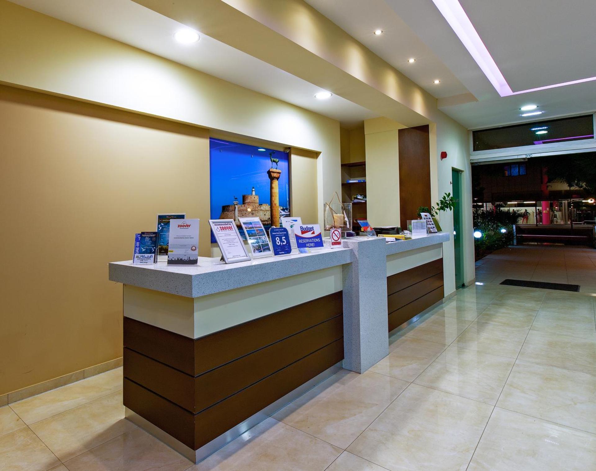 Paleos Hotel Apartments - Photo 4