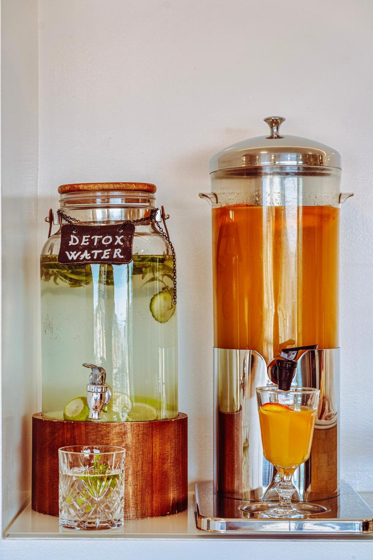 Hotel Adonis Athens - Photo 2