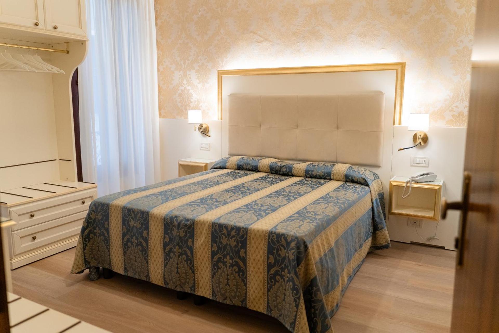 Hotel Tivoli - Photo 44