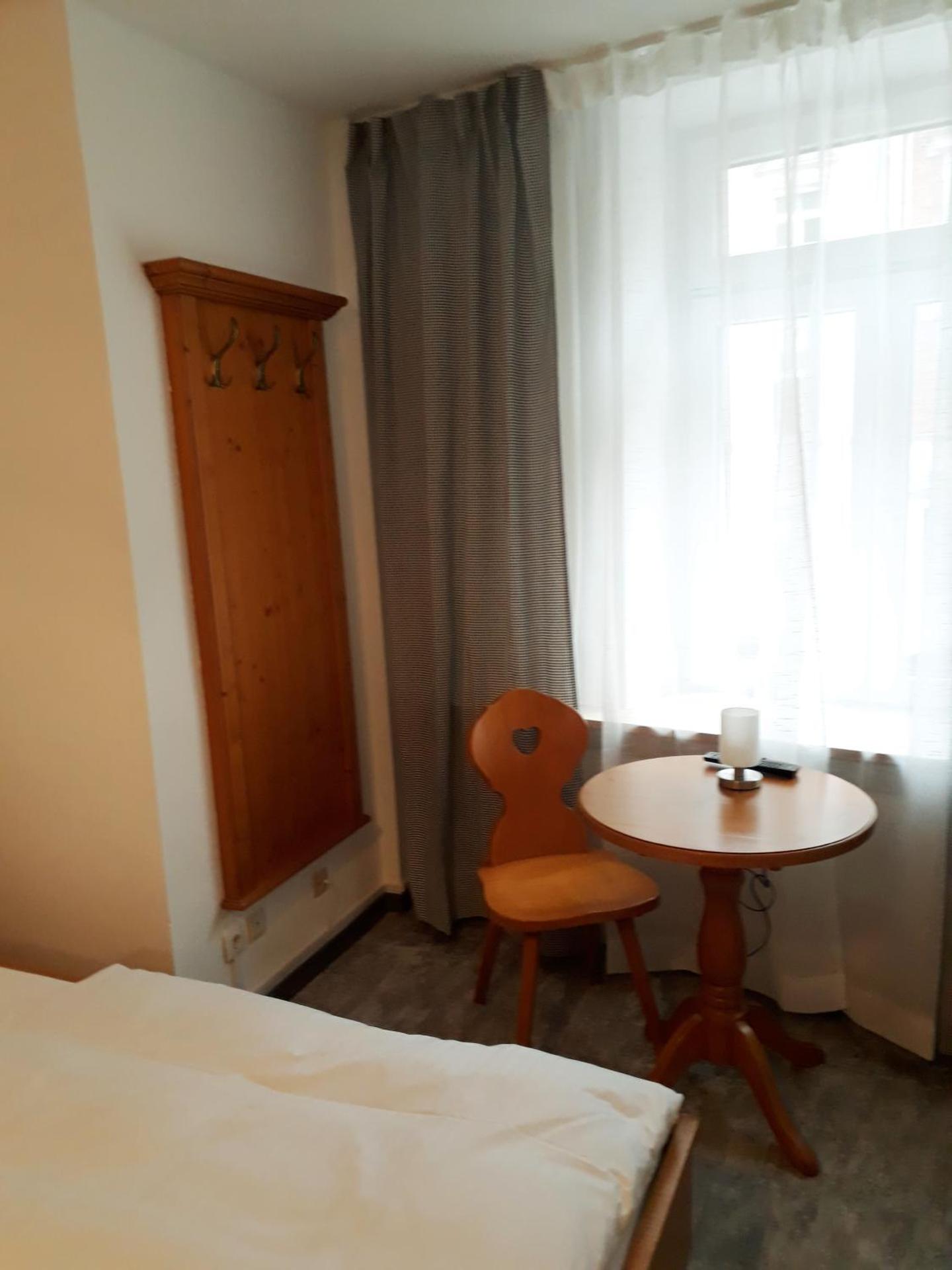 Hotel Atlanta - Photo 4