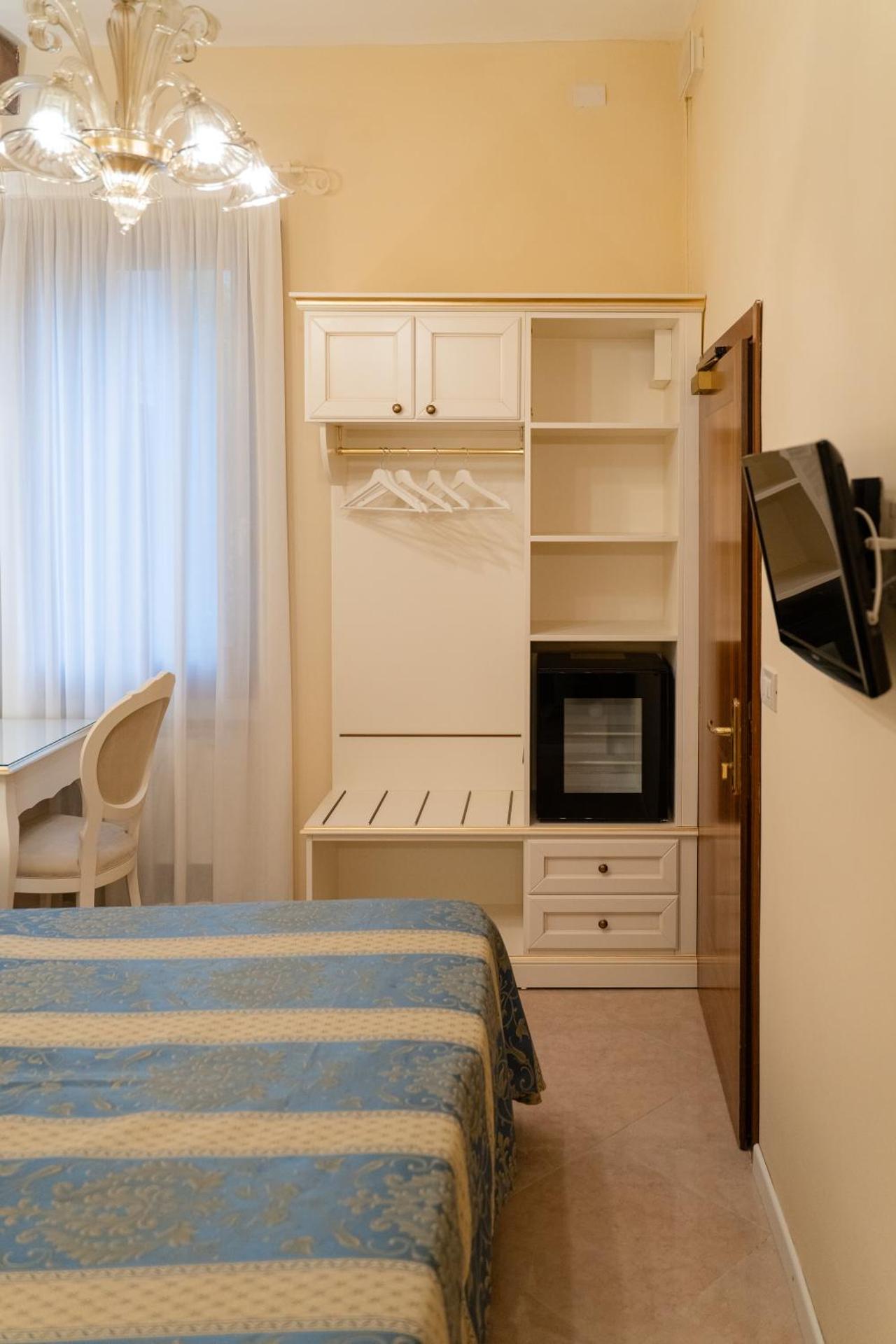 Hotel Tivoli - Photo 46