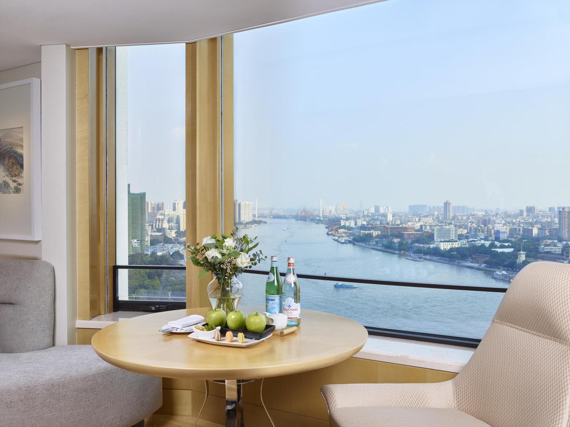 White Swan Hotel - Photo 22