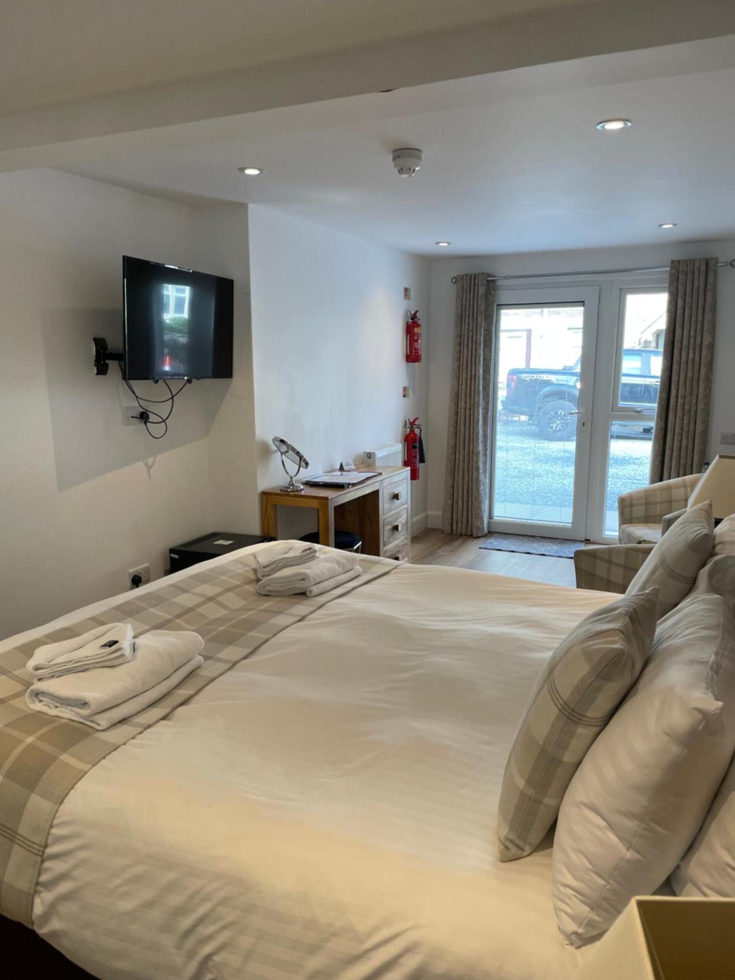 The Claymore Guest House - Photo 79