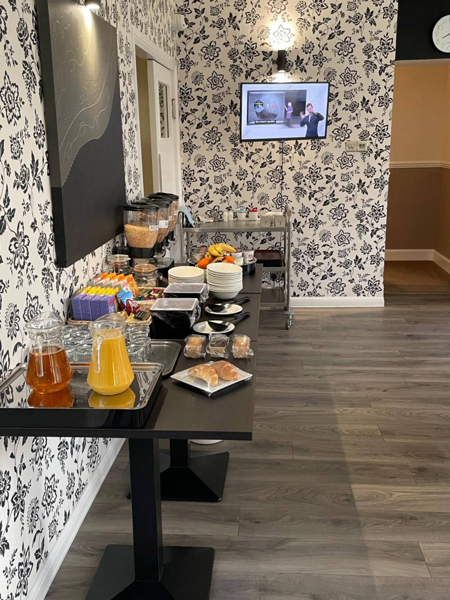 The Claymore Guest House - Photo 139