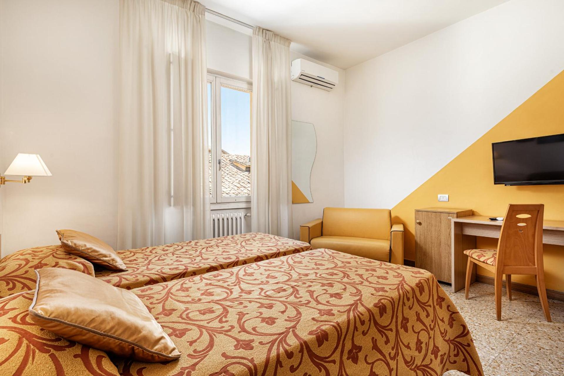 Hotel Minerva - Photo 52