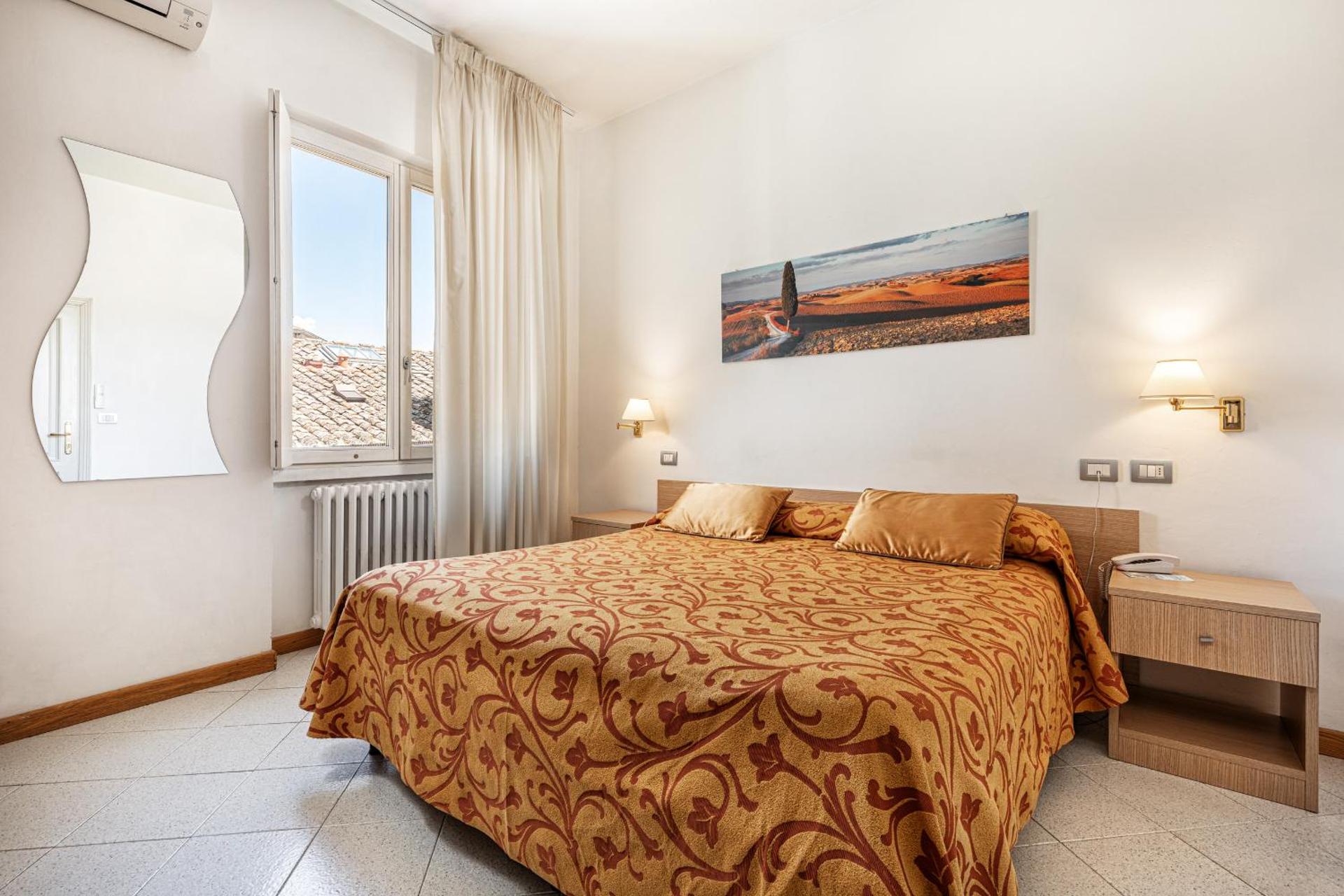 Hotel Minerva - Photo 67