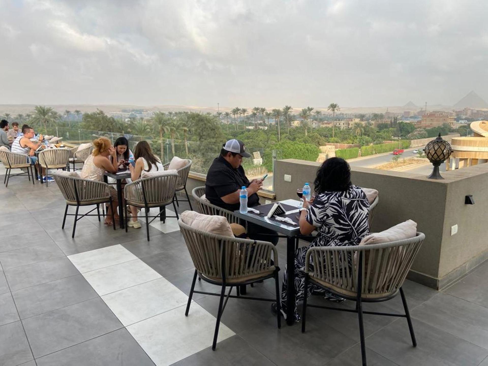 Pyramids sunrise inn - Photo 184