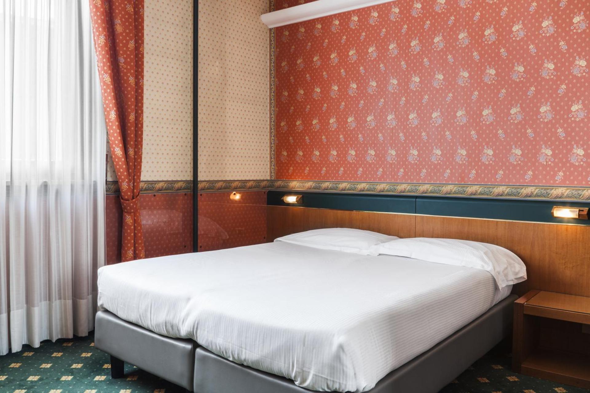 Hotel Des Etrangers - Photo 10