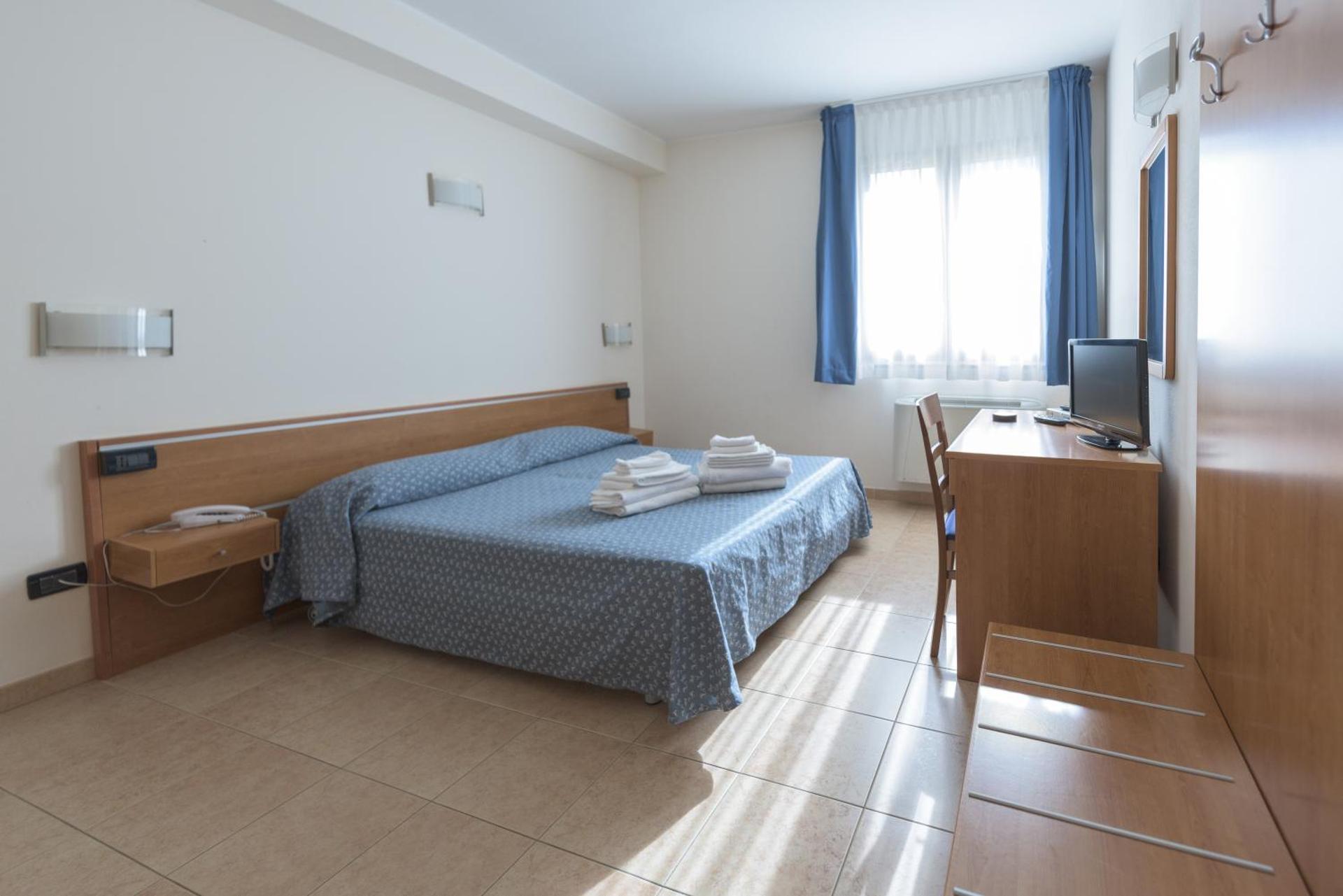 Hotel Isola Rossa - Photo 28