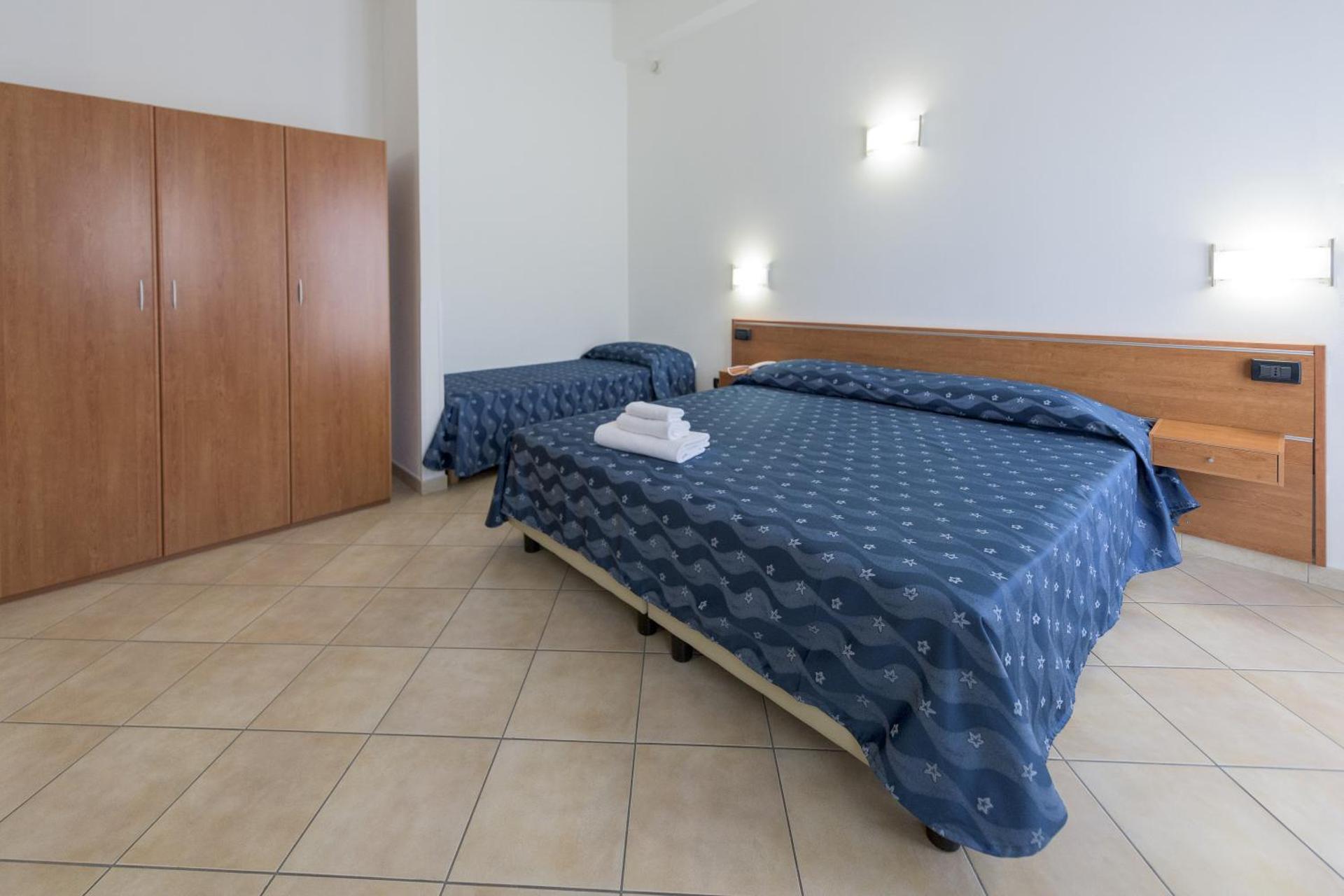 Hotel Isola Rossa - Photo 27