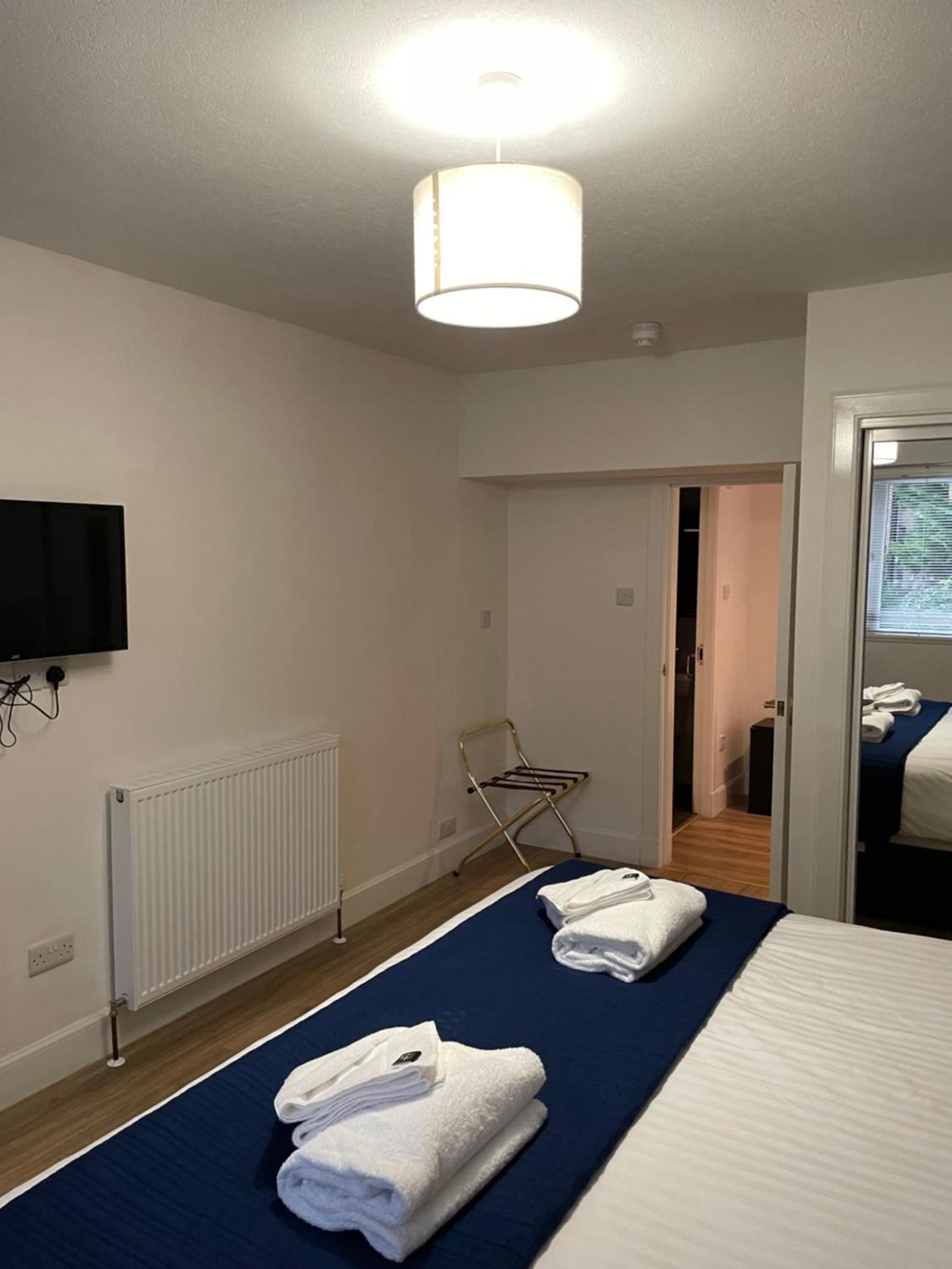 The Claymore Guest House - Photo 75