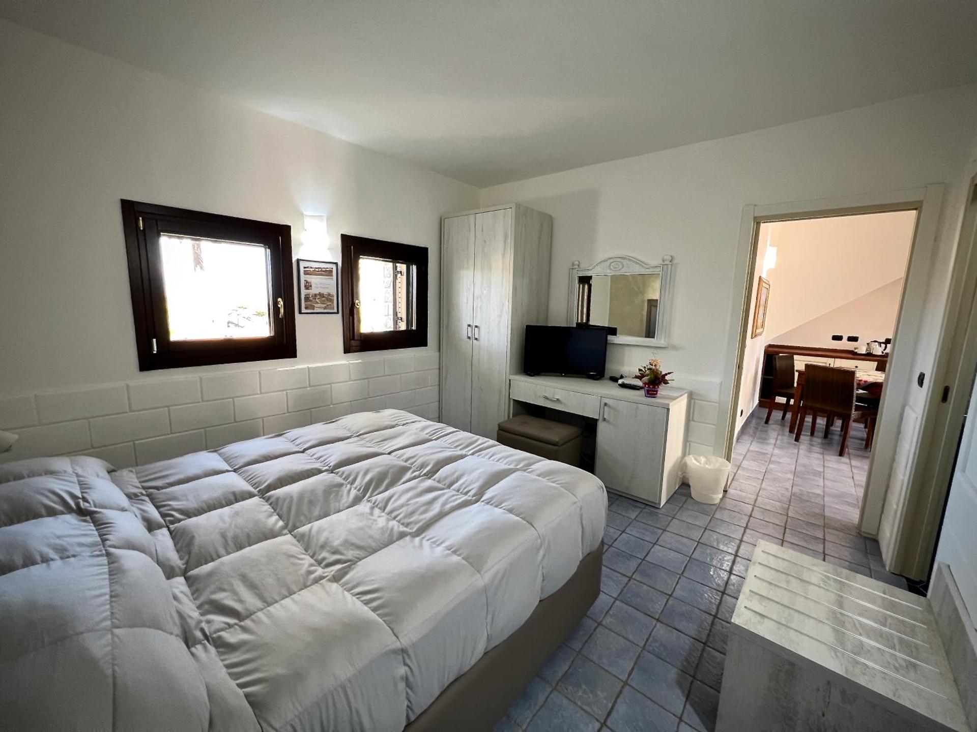 Hotel Capo Campolato - Photo 14