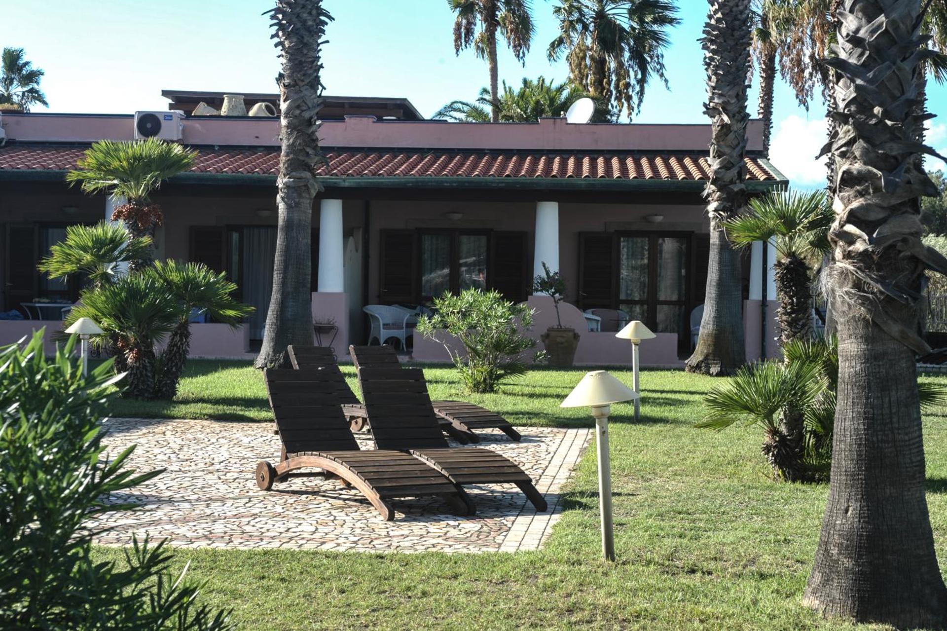 Hotel Eros - Photo 26