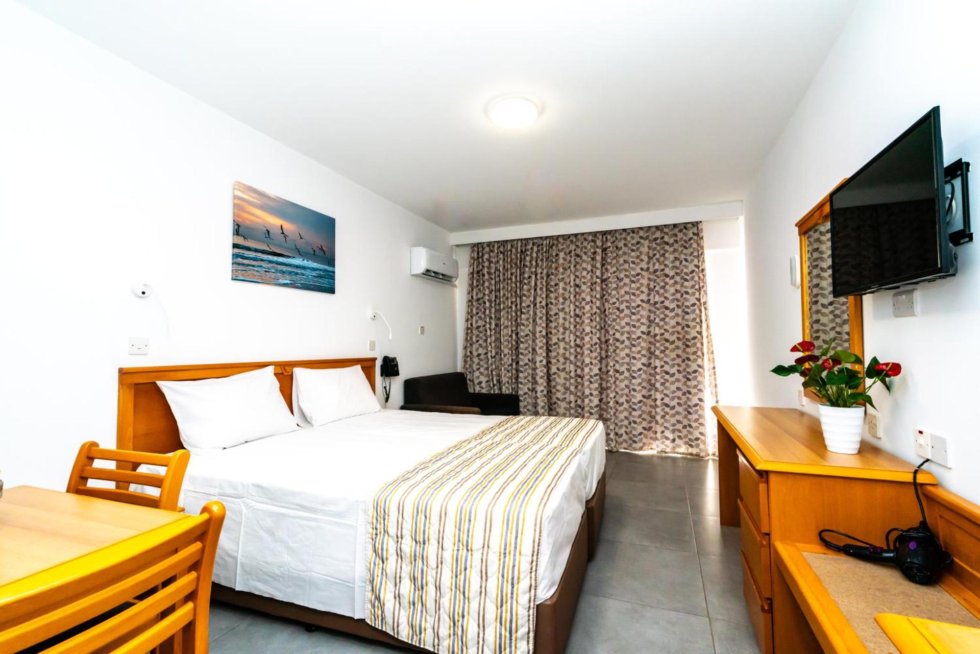 Helios Bay Hotel and Suites - Photo 33