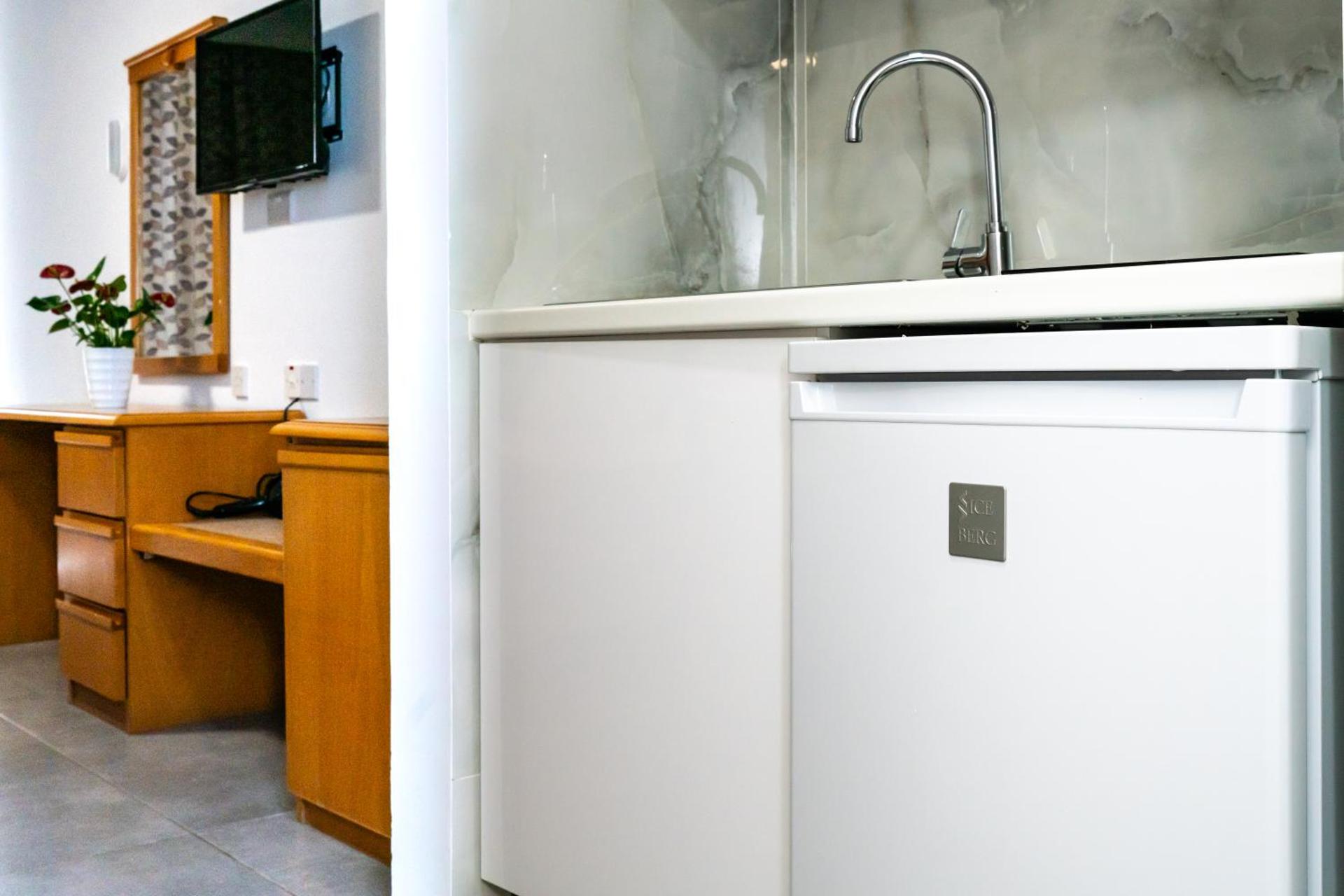 Helios Bay Hotel and Suites - Photo 35