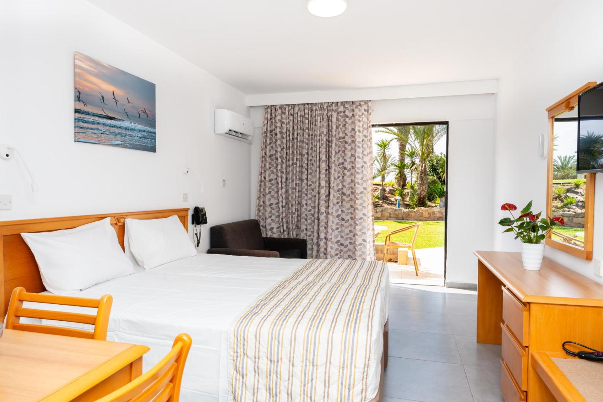 Studio with Sea View