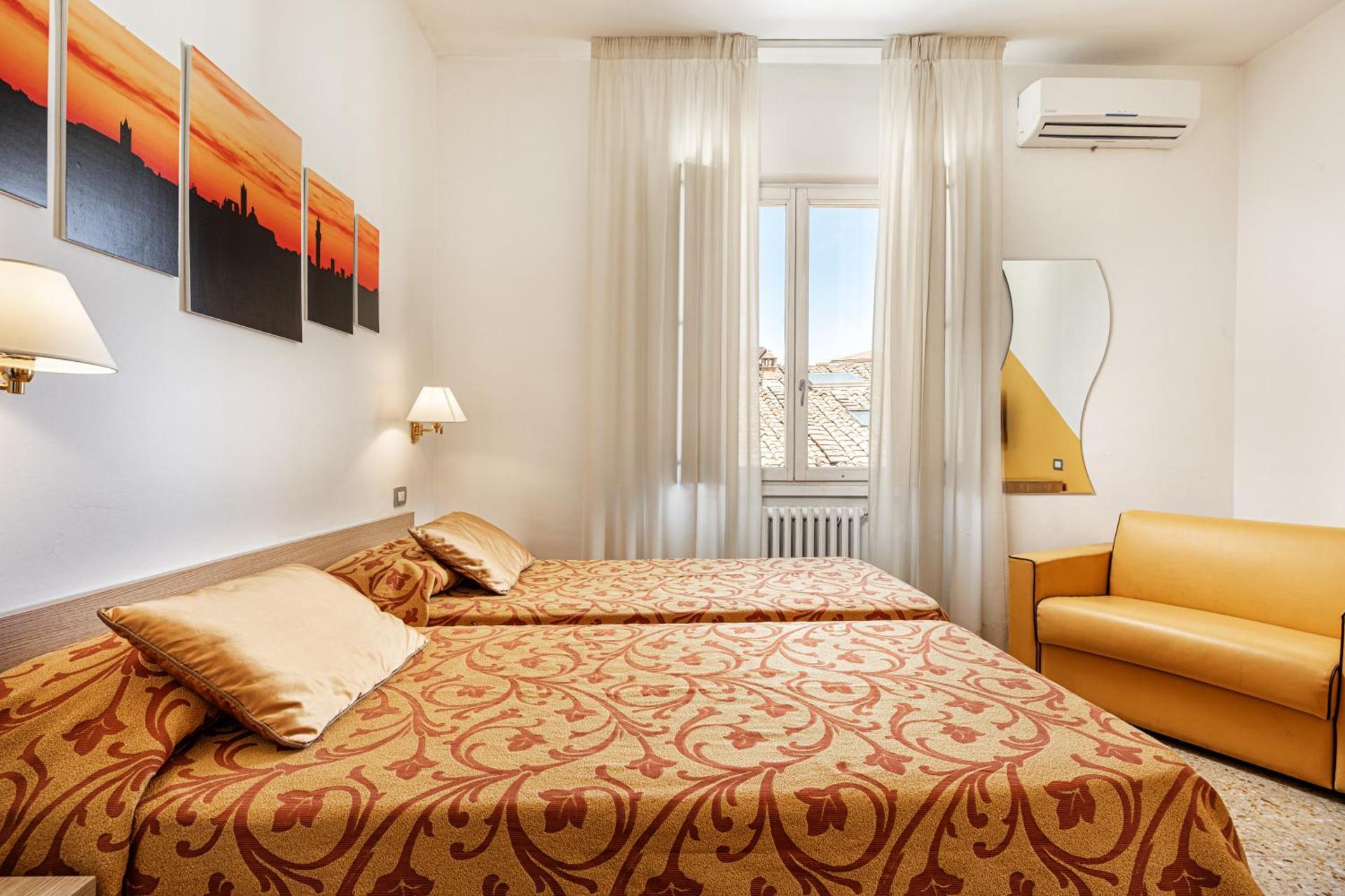 Hotel Minerva - Photo 47