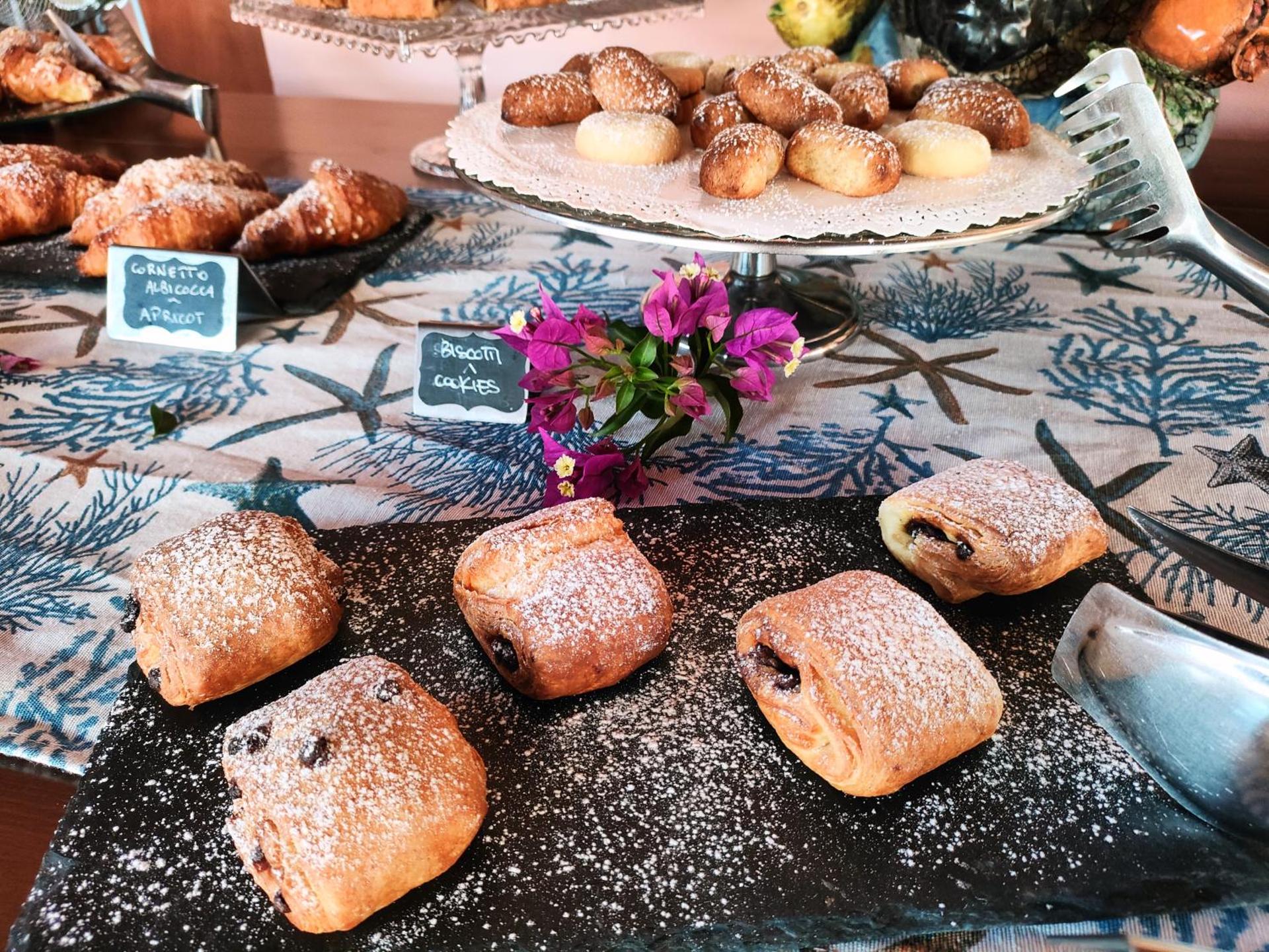 Hotel Eros - Photo 106