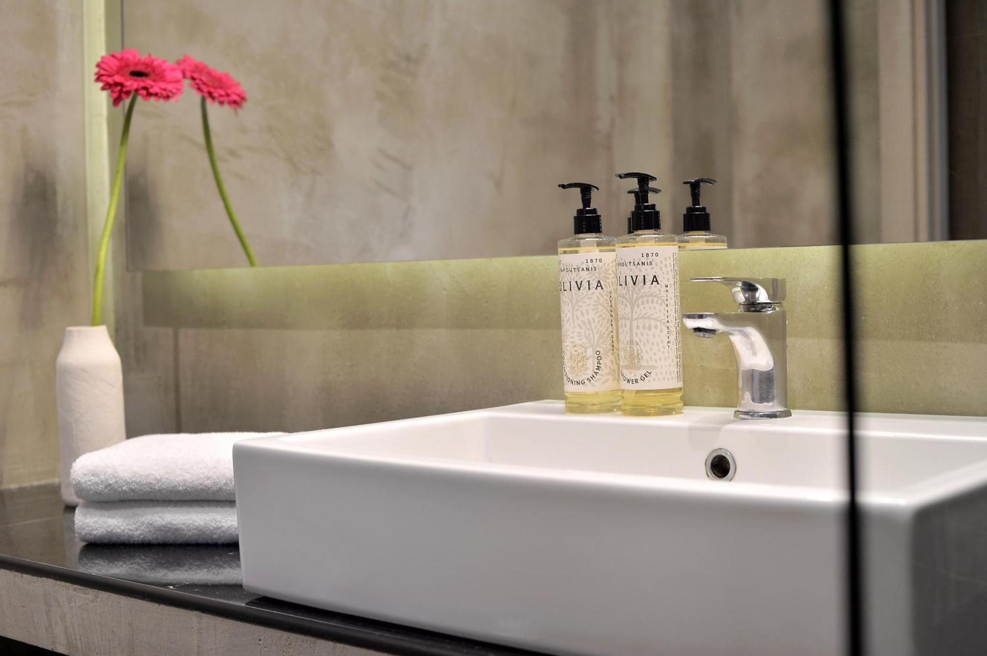 Alter Athens - Photo 51