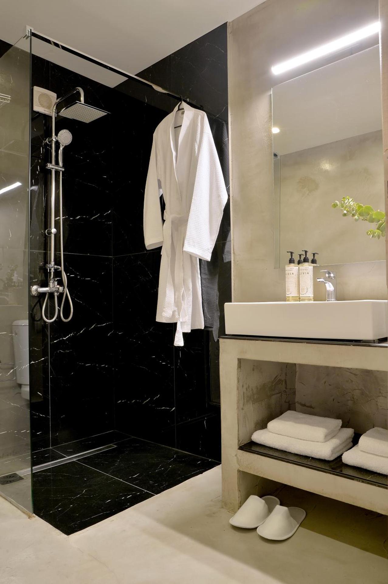 Alter Athens - Photo 19