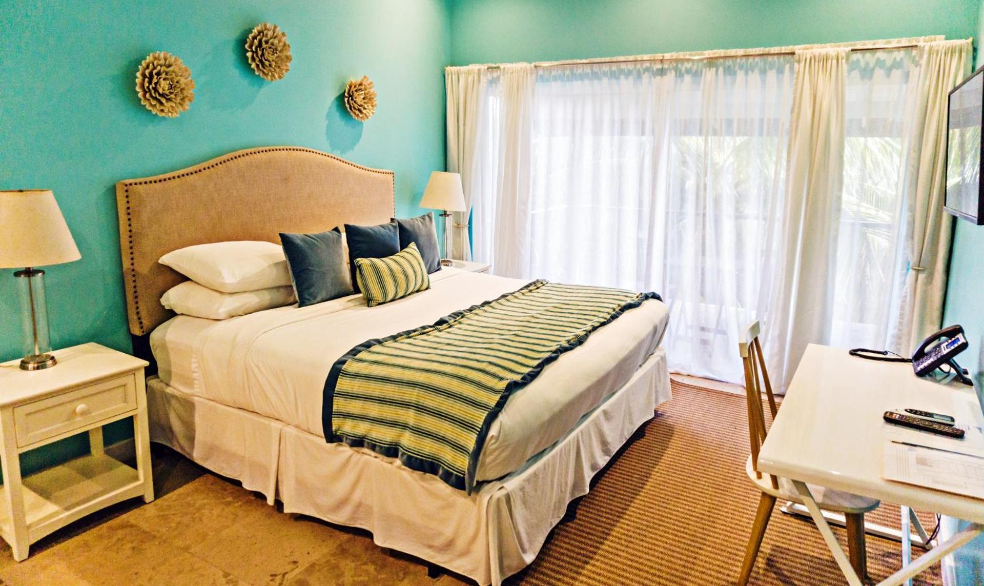 King Room with Pool View