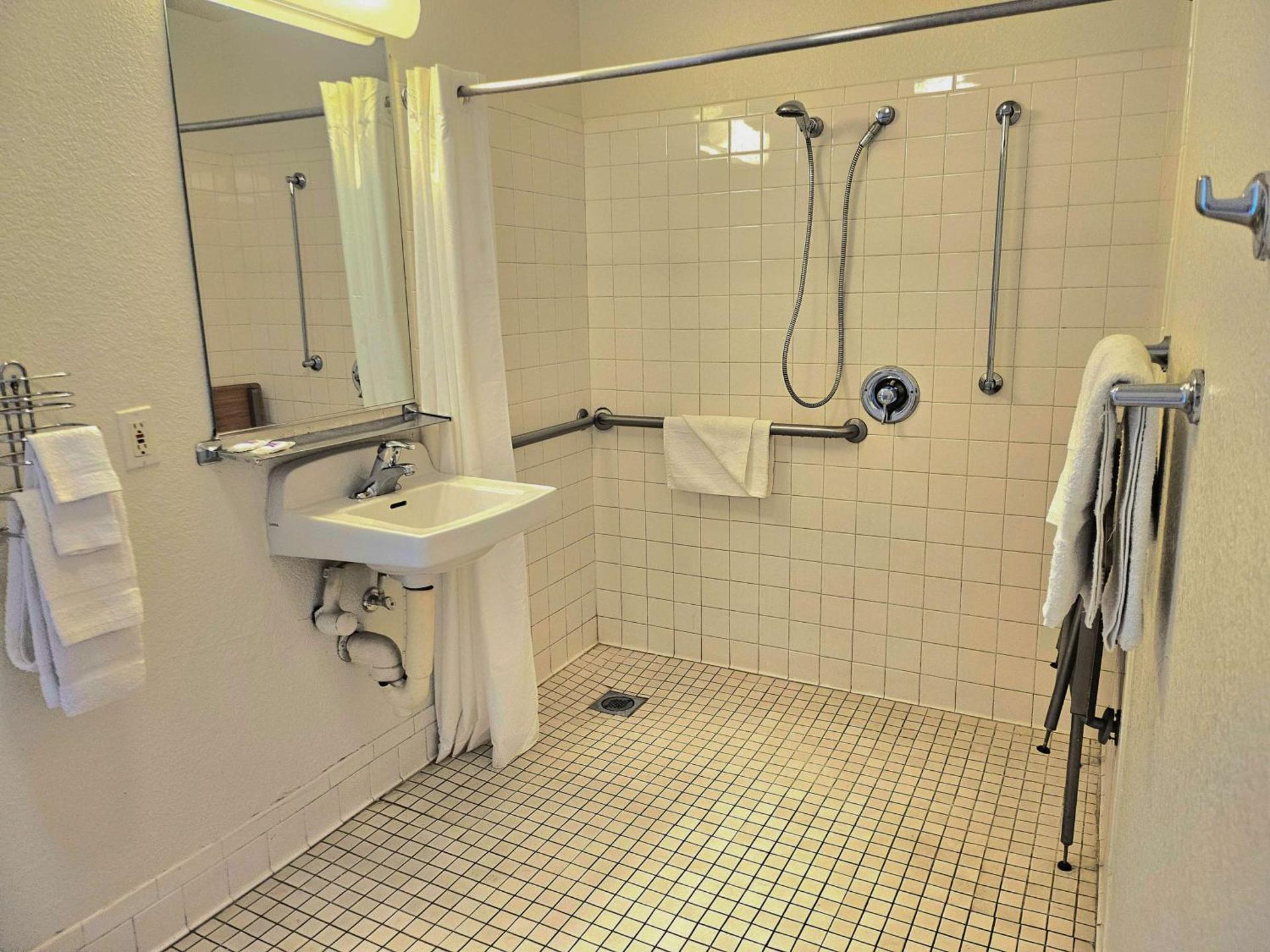 Motel 6-Palm Desert, CA - Palm Springs Area - Photo 22