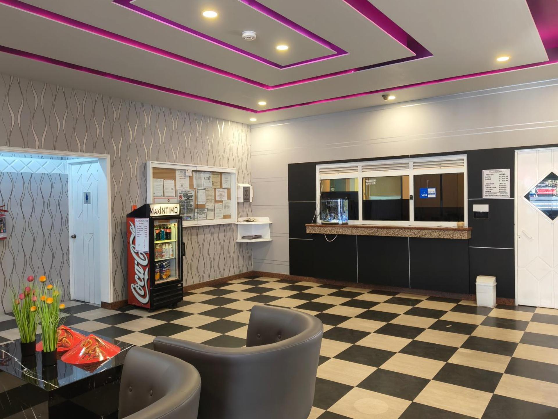 Hotel Max - Photo 21