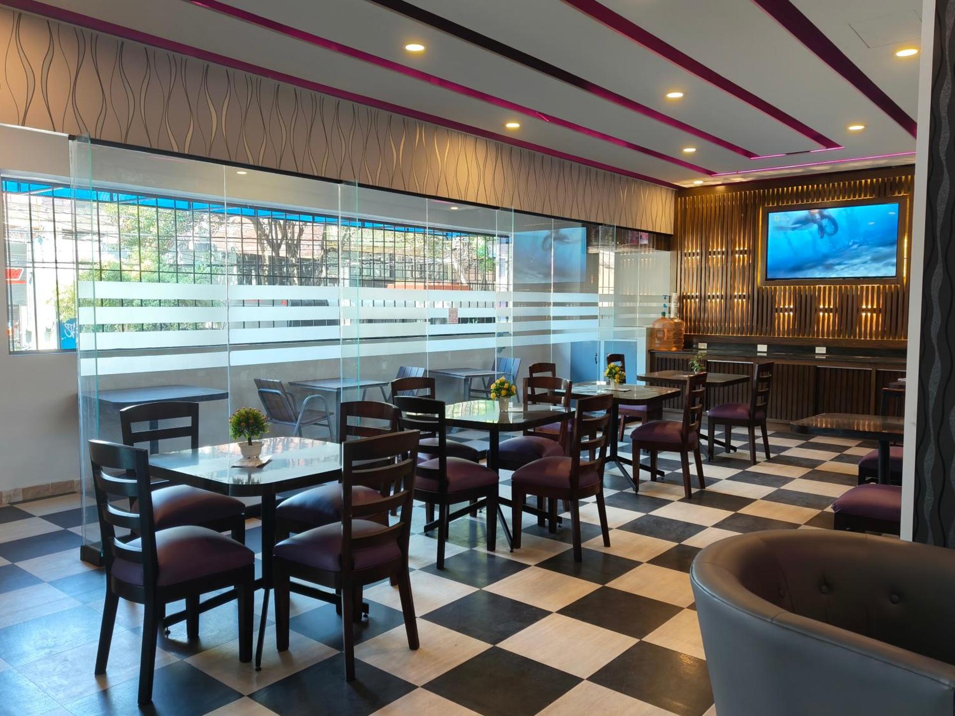 Hotel Max - Photo 35