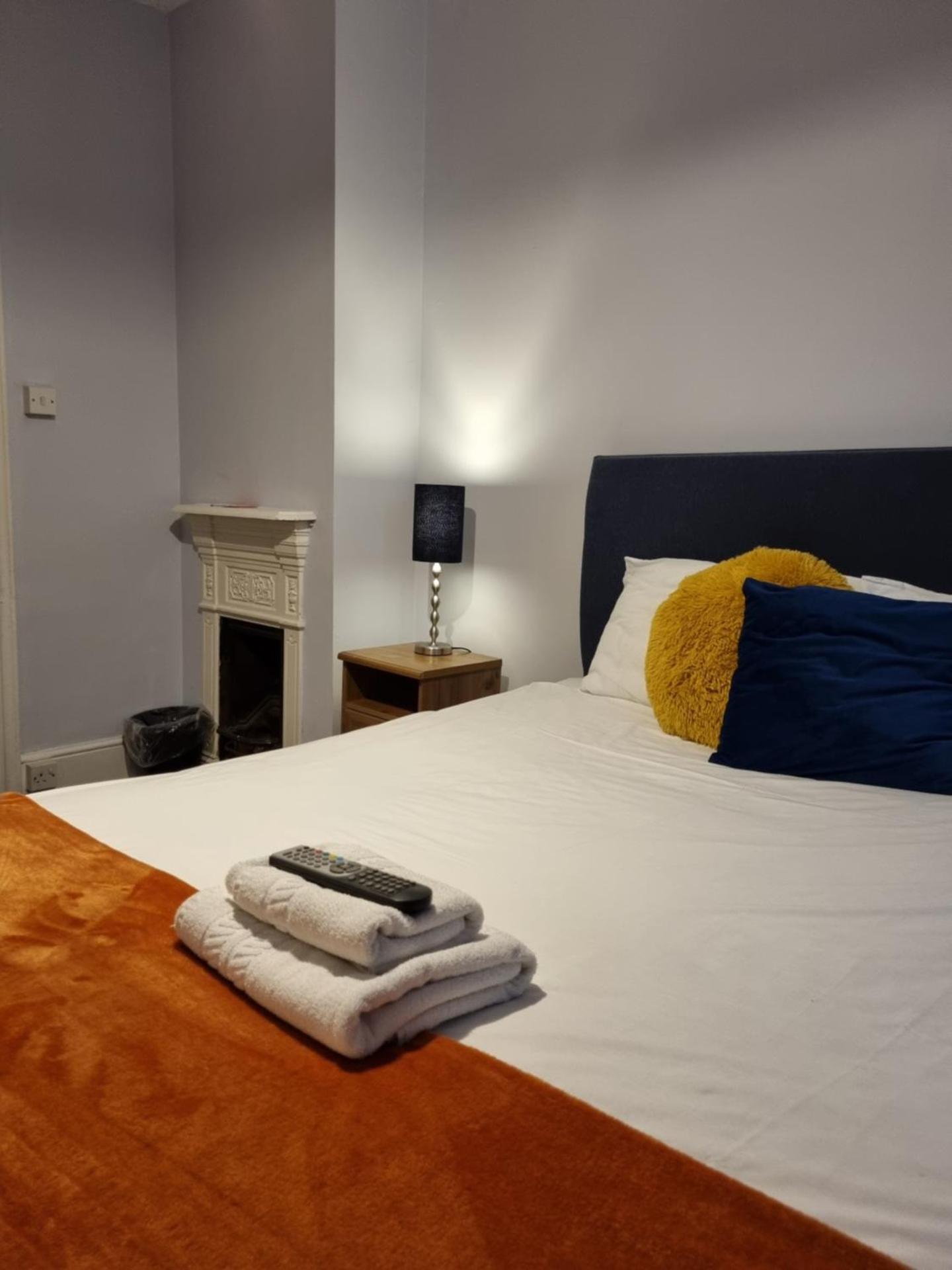 Single Room with Private External Bathroom