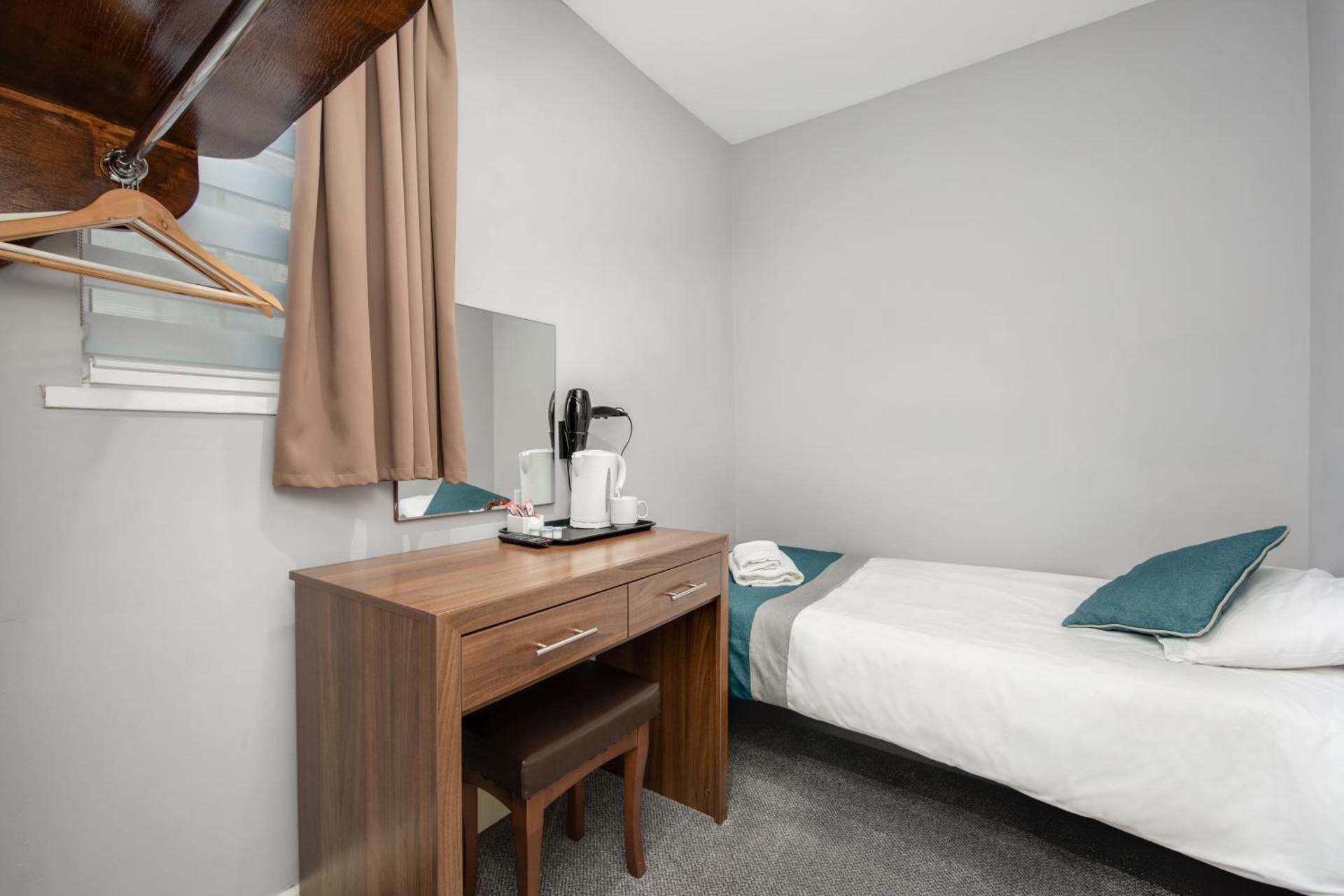 King Solomon Hotel- Golders Green - Photo 31