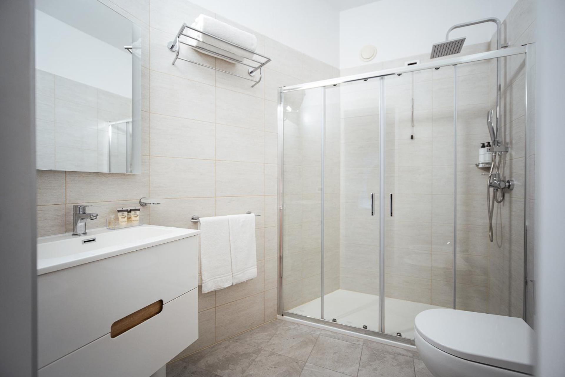 Hotel Niagara - Photo 45