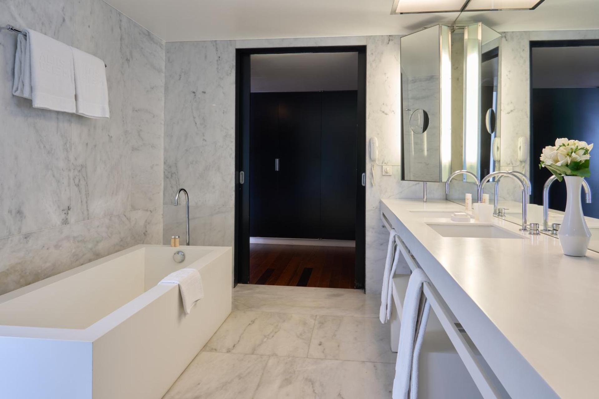 Altis Belem Hotel & Spa, a Member of Design Hotels - Photo 71