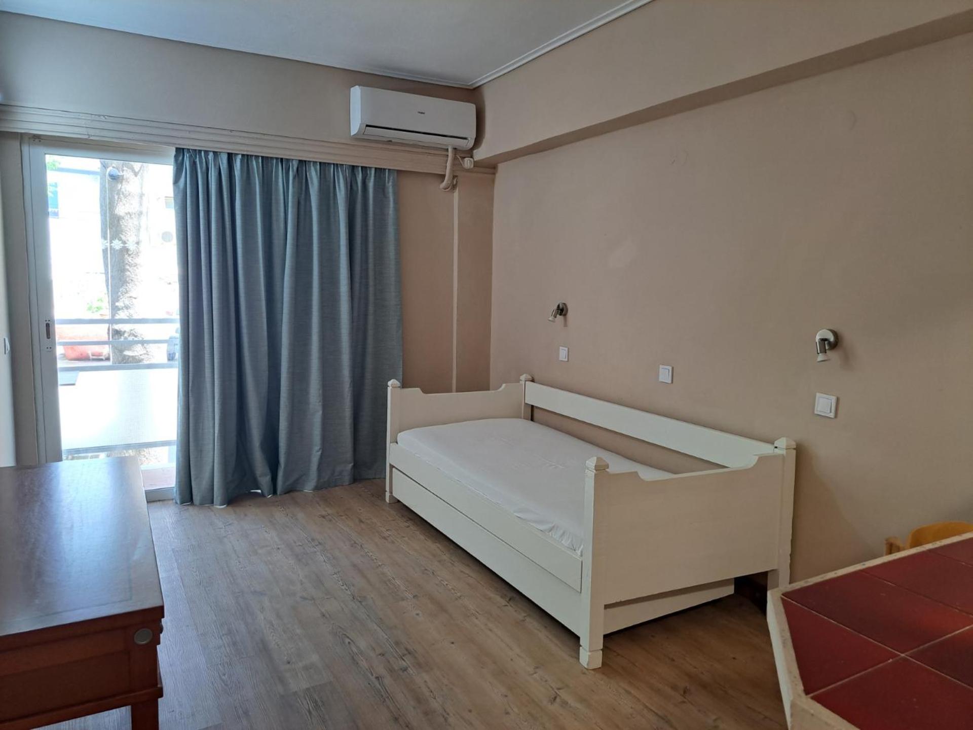 Bristol Apartments - Photo 10