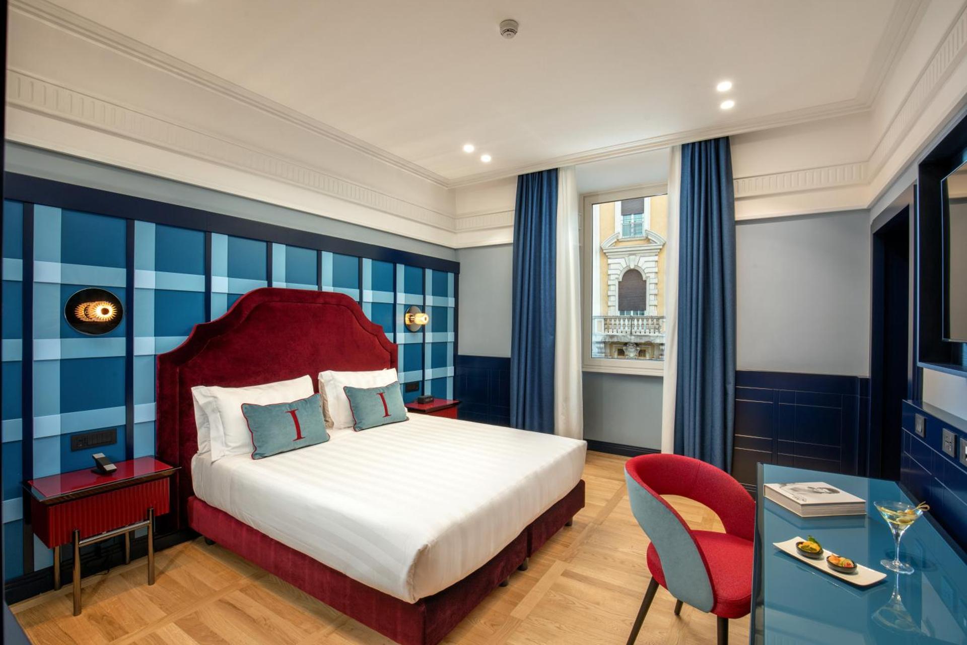 The Independent Hotel - Photo 13