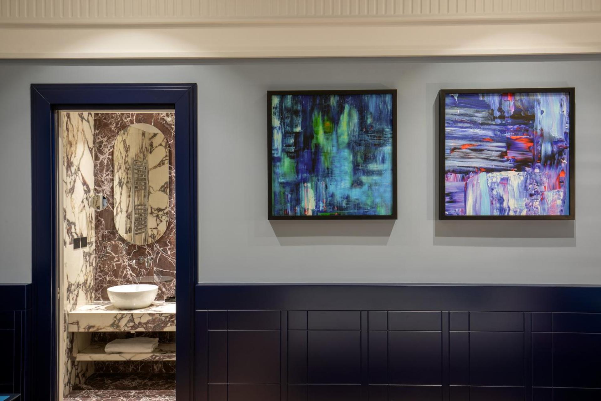 The Independent Hotel - Photo 21