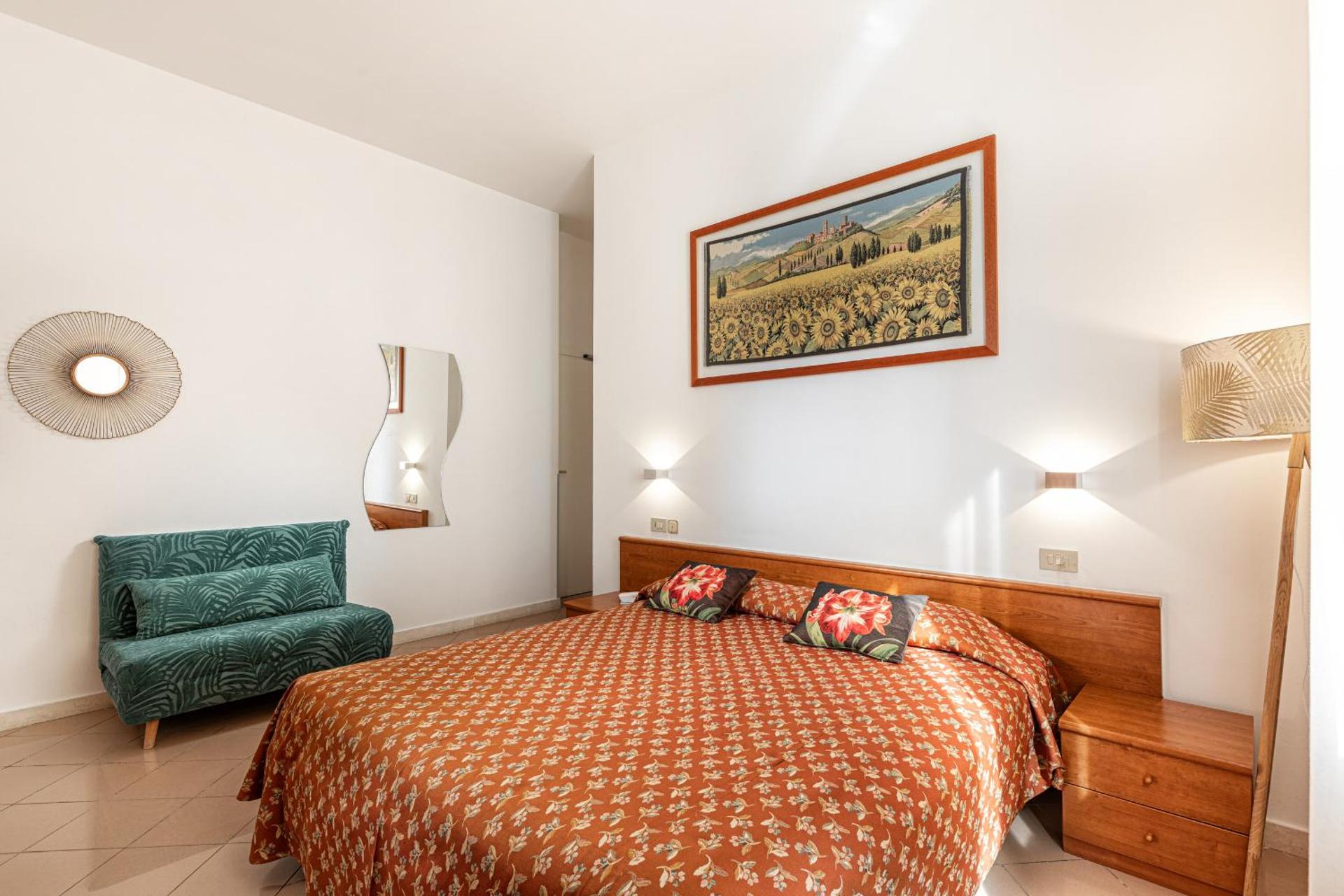 Hotel Minerva - Photo 11
