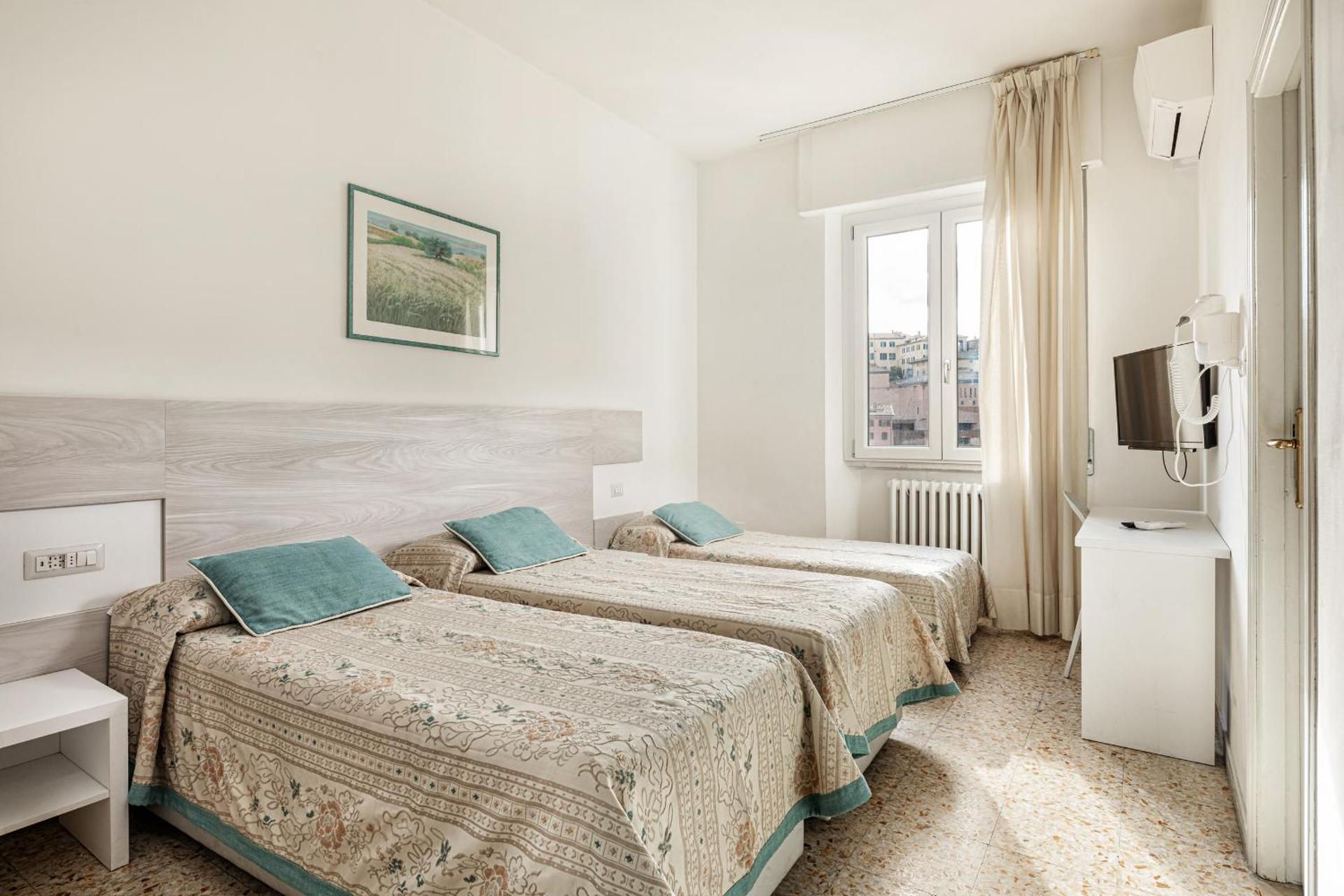 Hotel Minerva - Photo 56