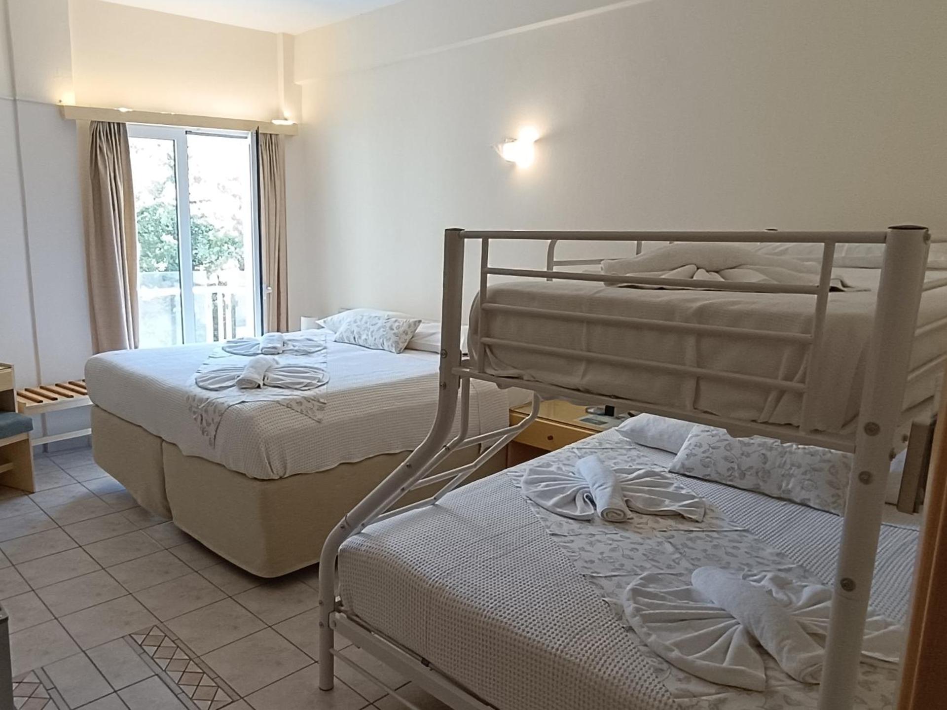  Forest Triple Room with Balcony