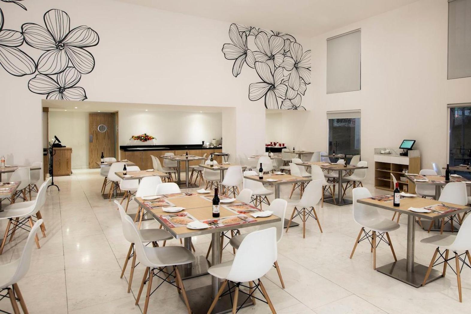 Fiesta Inn Express Naucalpan - Photo 21