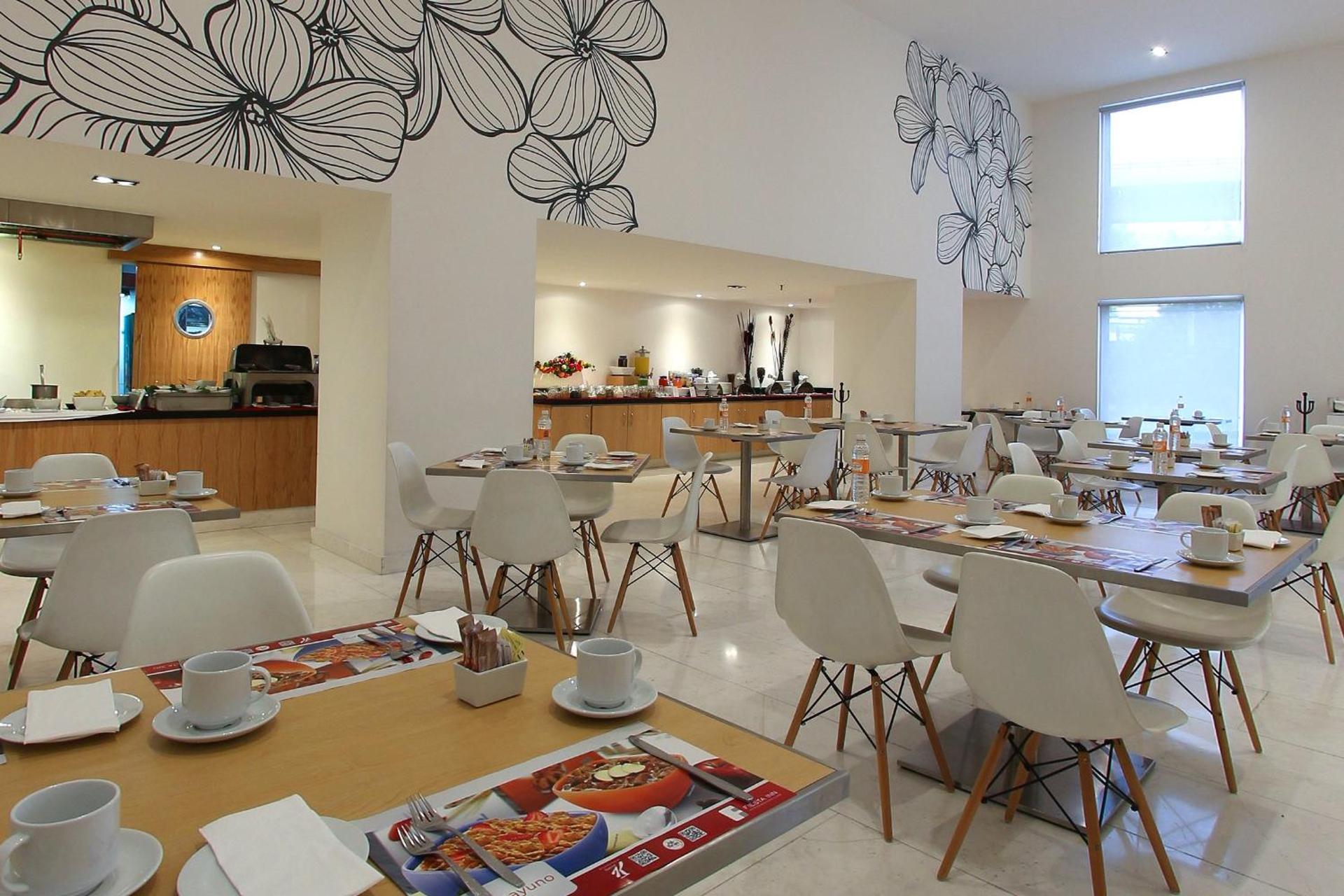 Fiesta Inn Express Naucalpan - Photo 23