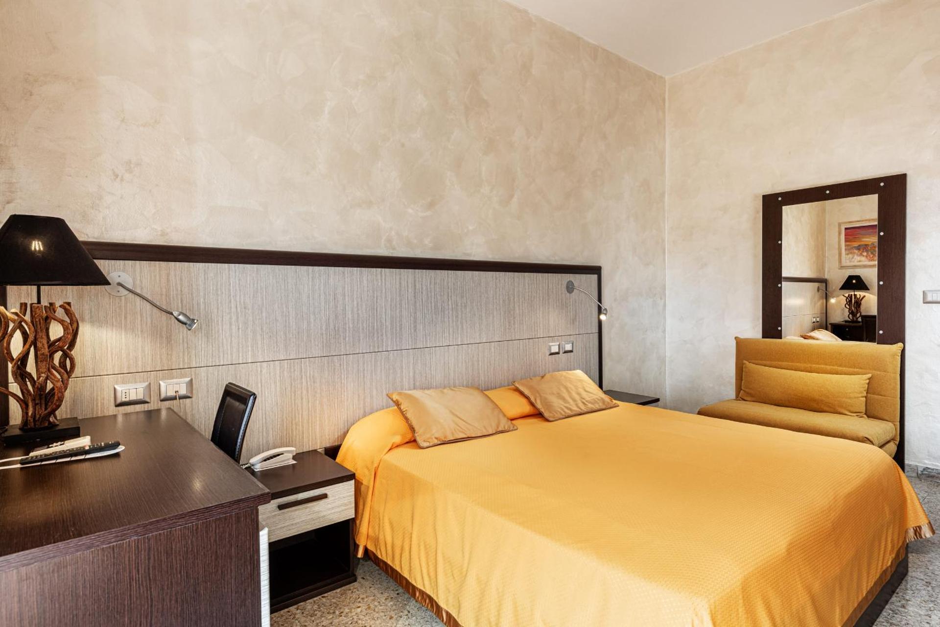 Hotel Minerva - Photo 28