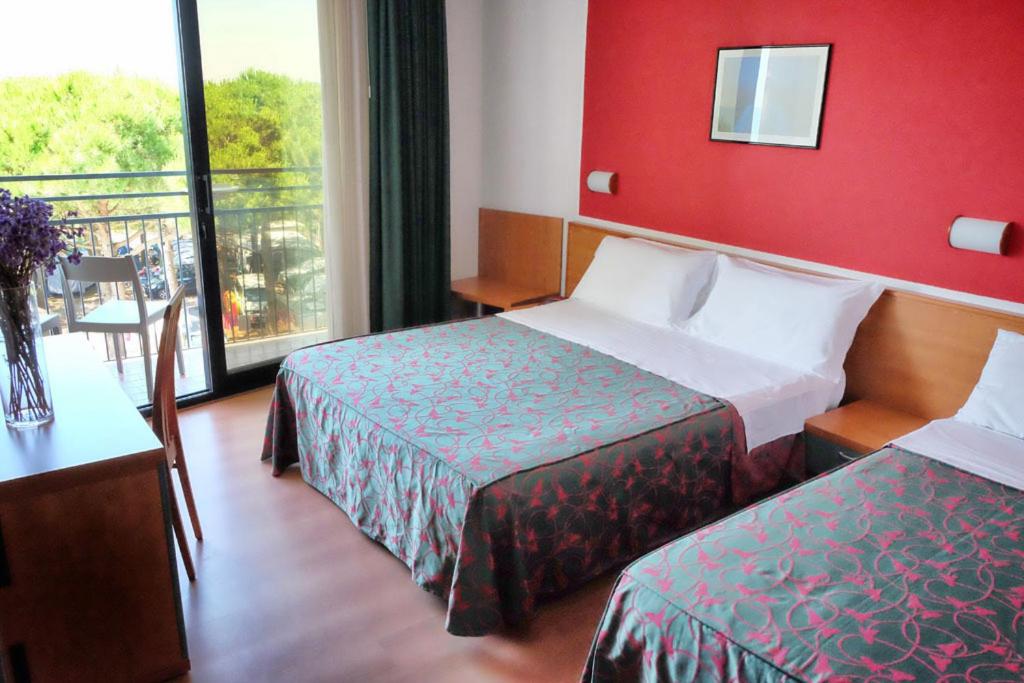 Triple Room with Partial Sea View