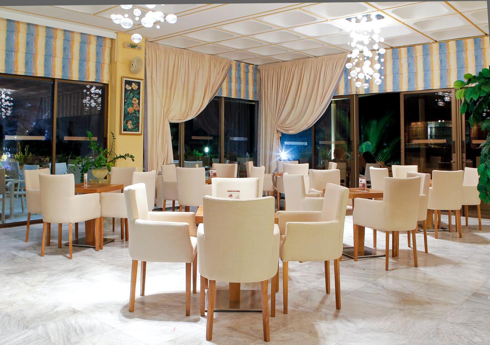 Golden Sand Hotel - Photo 59