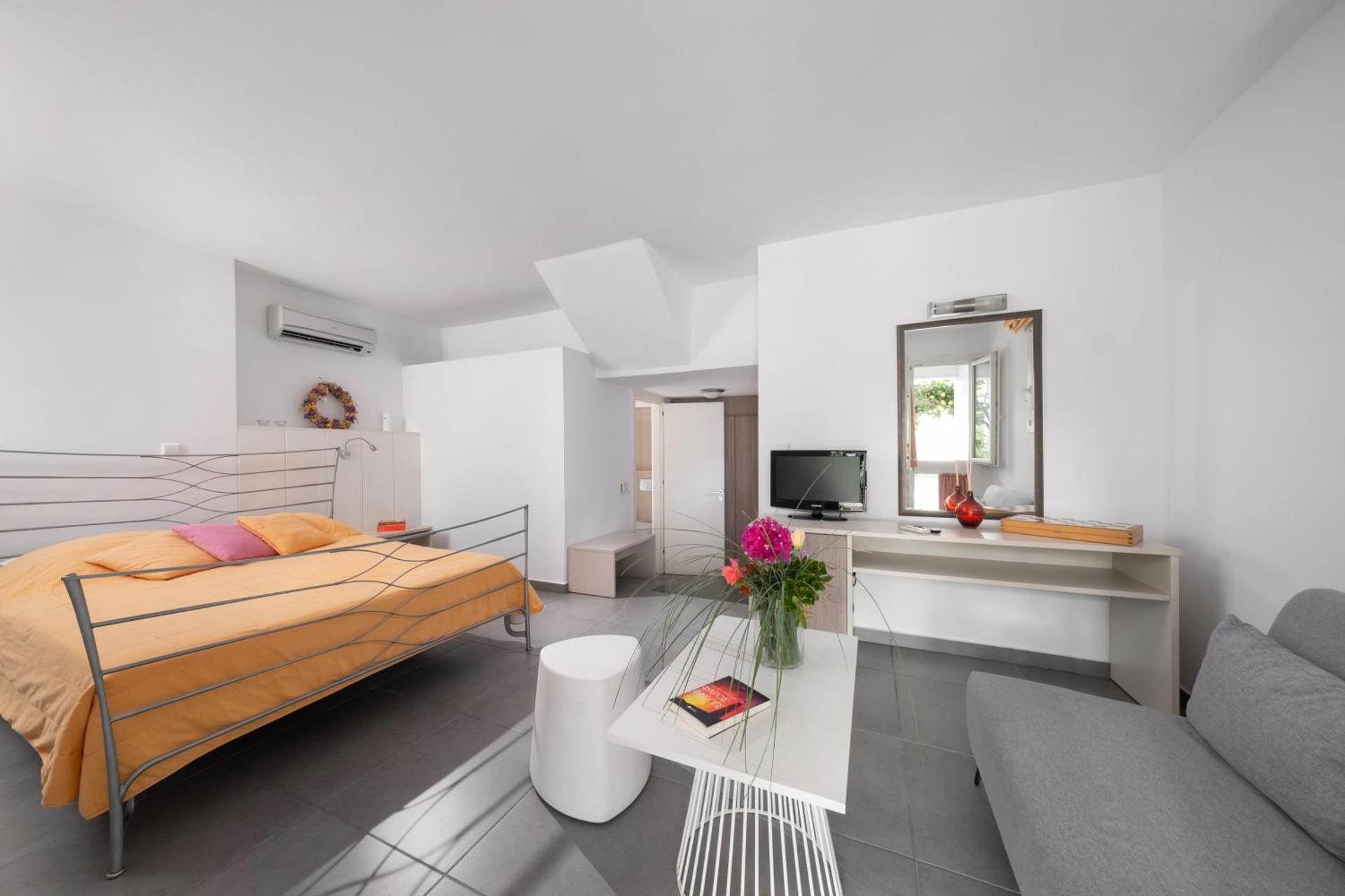 Hotel Nefeli - Photo 71