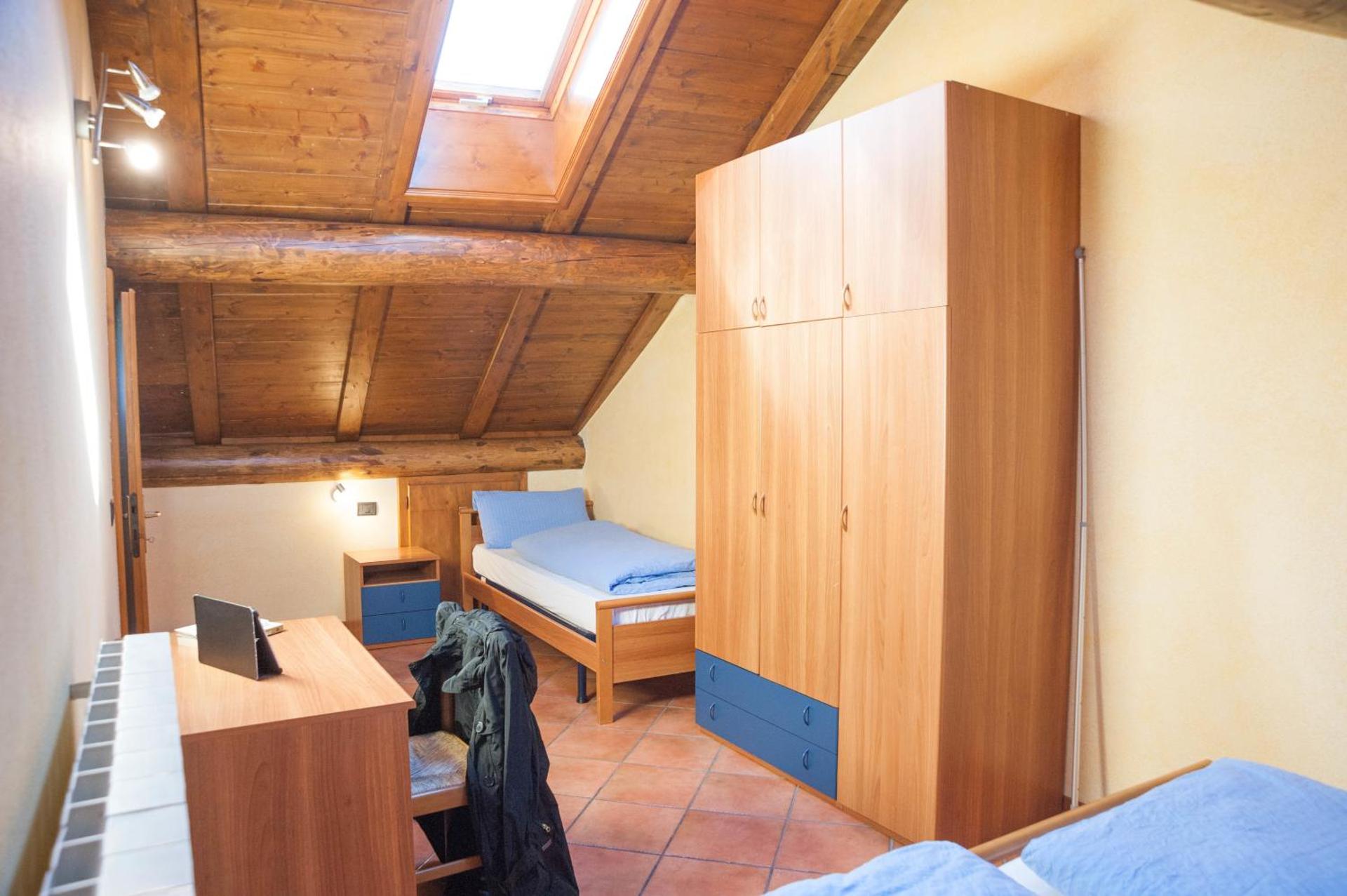 One-Bedroom Apartment - Photo 4